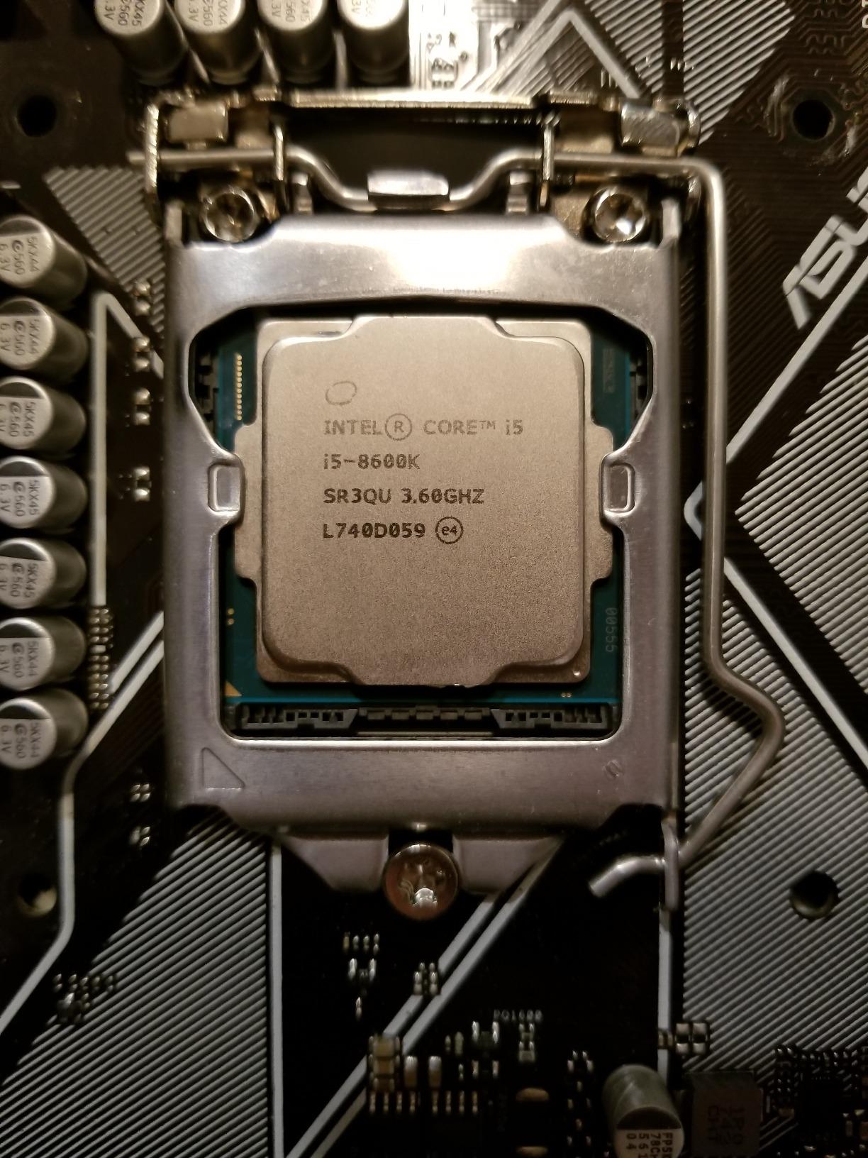Intel Core i5-8600K Desktop Processor 6 Cores up to 4.3 GHz Unlocked LGA 1151 300 Series 95W customer photo 2