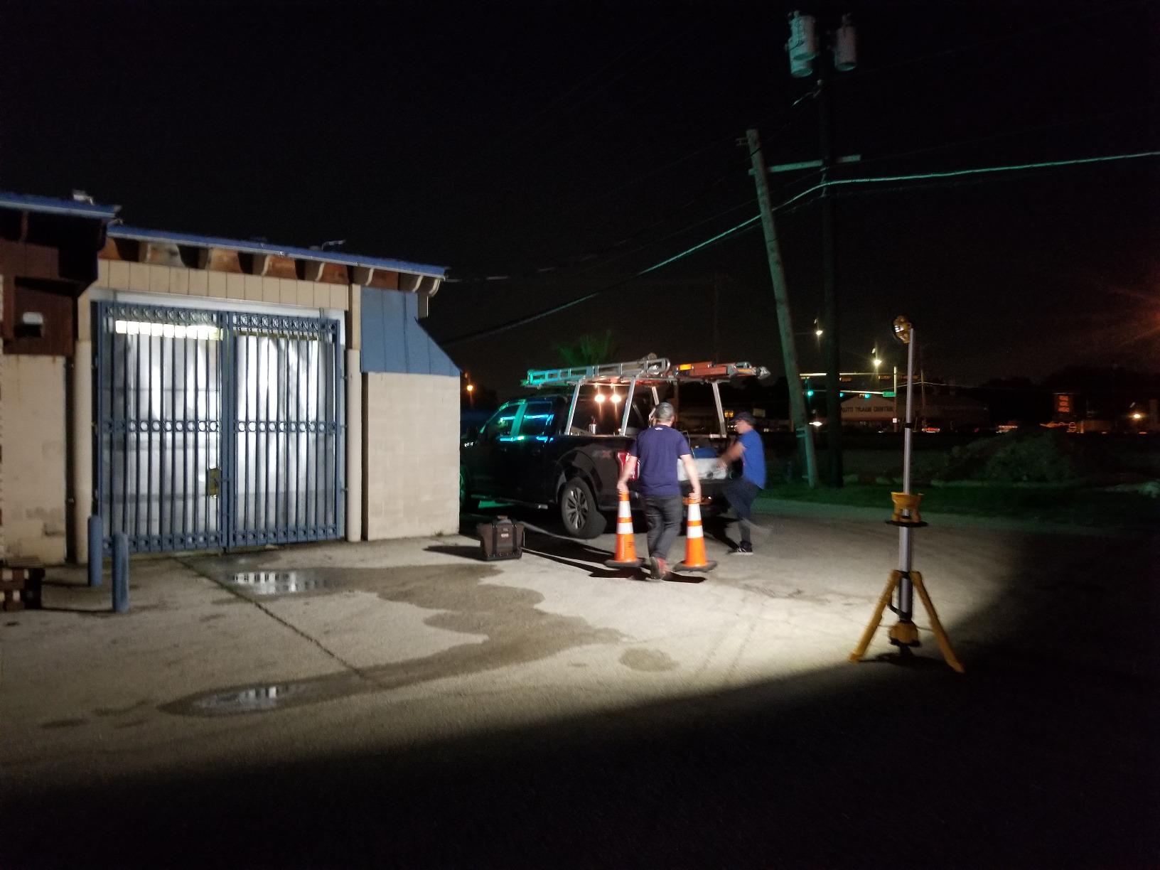 DEWALT 20V MAX LED Work Light with Stand, Tripod Light, 3000 Lumens of Brightness with 3 Modes, Tool Only (DCL079B) customer photo 1