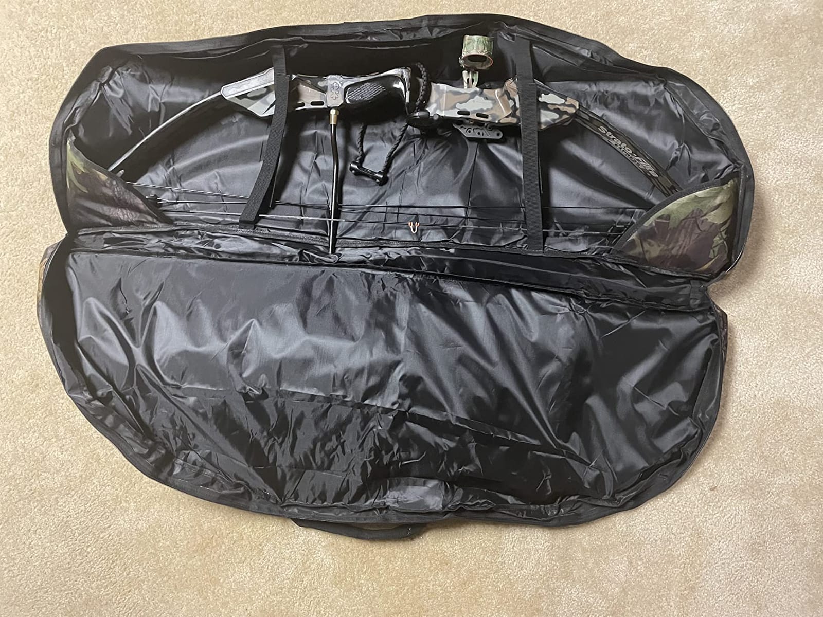 Compound Bow Case Soft Bow Padded Case Light-Weight Bow Carry Bag with Arrow Pocket customer photo 1