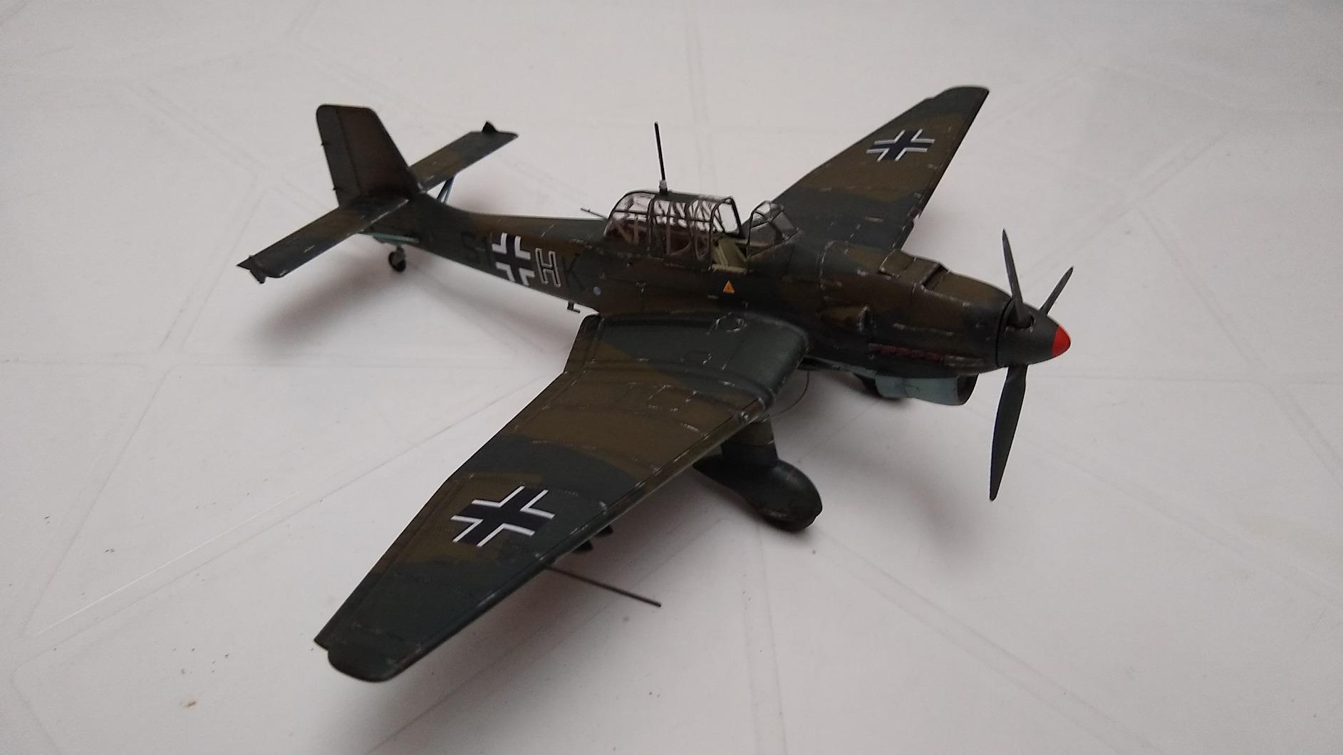 Airfix Model Airplane Kit A05120B Messerschmitt Bf109E-4 / E-1 Military Aviation Plastic Model Kit - Scale 1:48 customer photo 1
