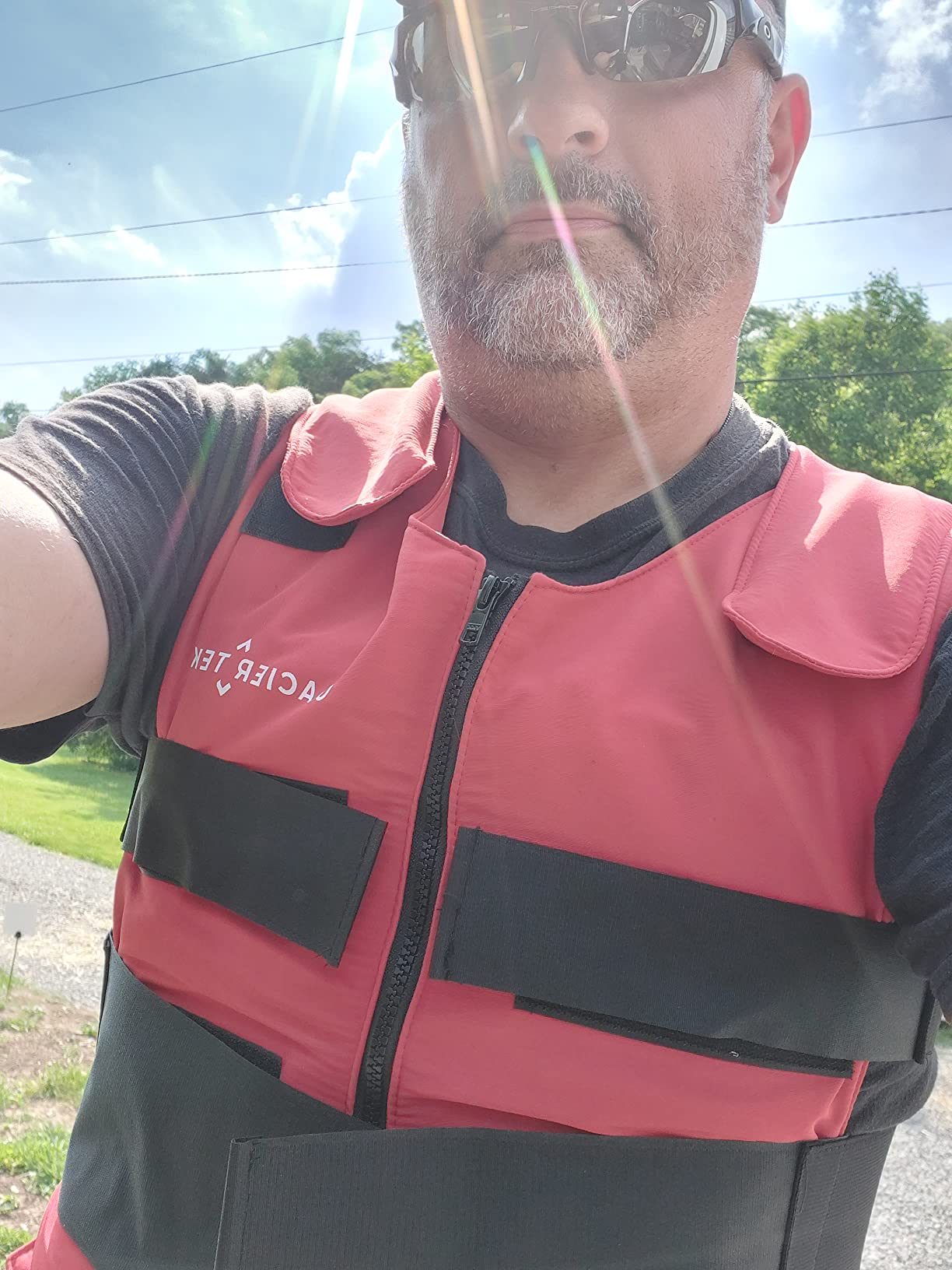 Glacier Tek Cool Vest Personal Cooling, 59 Degrees for 2.5 hours 8 Cool Packs, Recharge in 30 Minutes customer photo 1