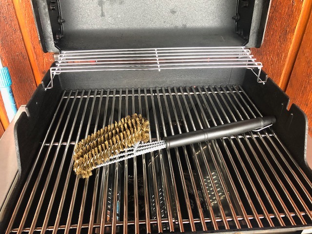 Grillaholics Brass Grill Brush – Safe BBQ Brush for Outdoor Cooking – Heavy-Duty Soft Bristle Grill Cleaning Tool for Porcelain & Ceramic Grates customer photo 1