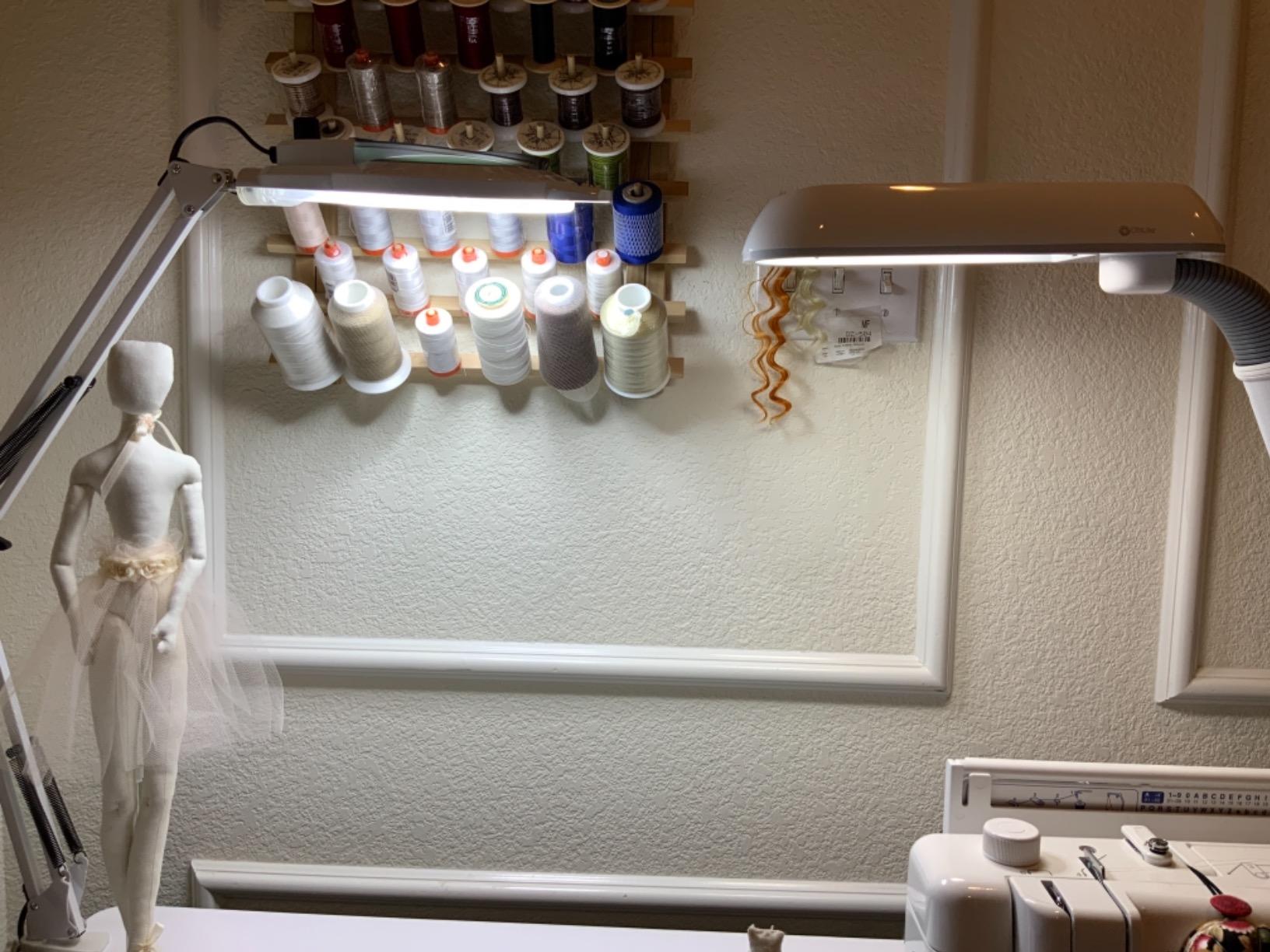 KIRKAS LED Magnifying Lamp with Clamp, 2,200 Lumens Dimmable 28in 12X customer photo 1