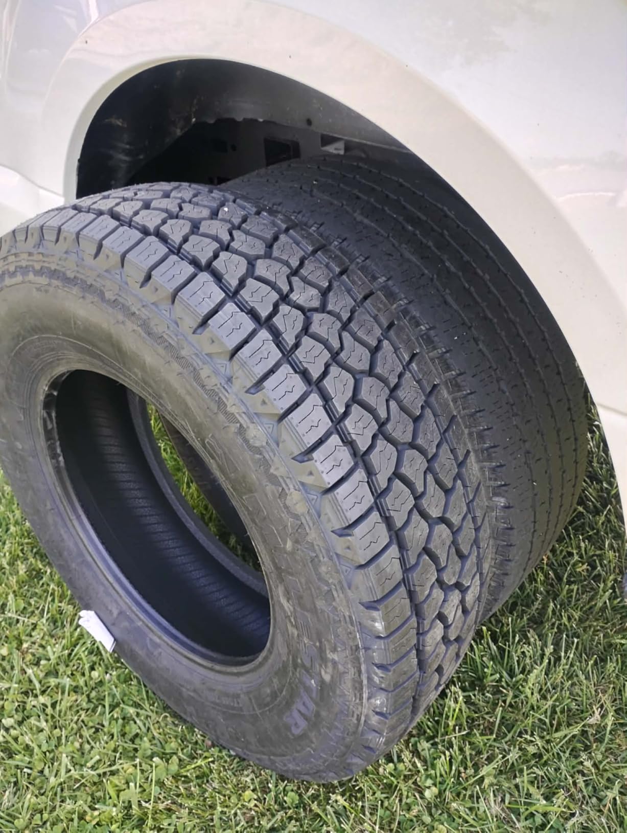 Milestar Patagonia A/T R LT265/75R16 Rugged Terrain E (10 Ply) Tire customer photo 1