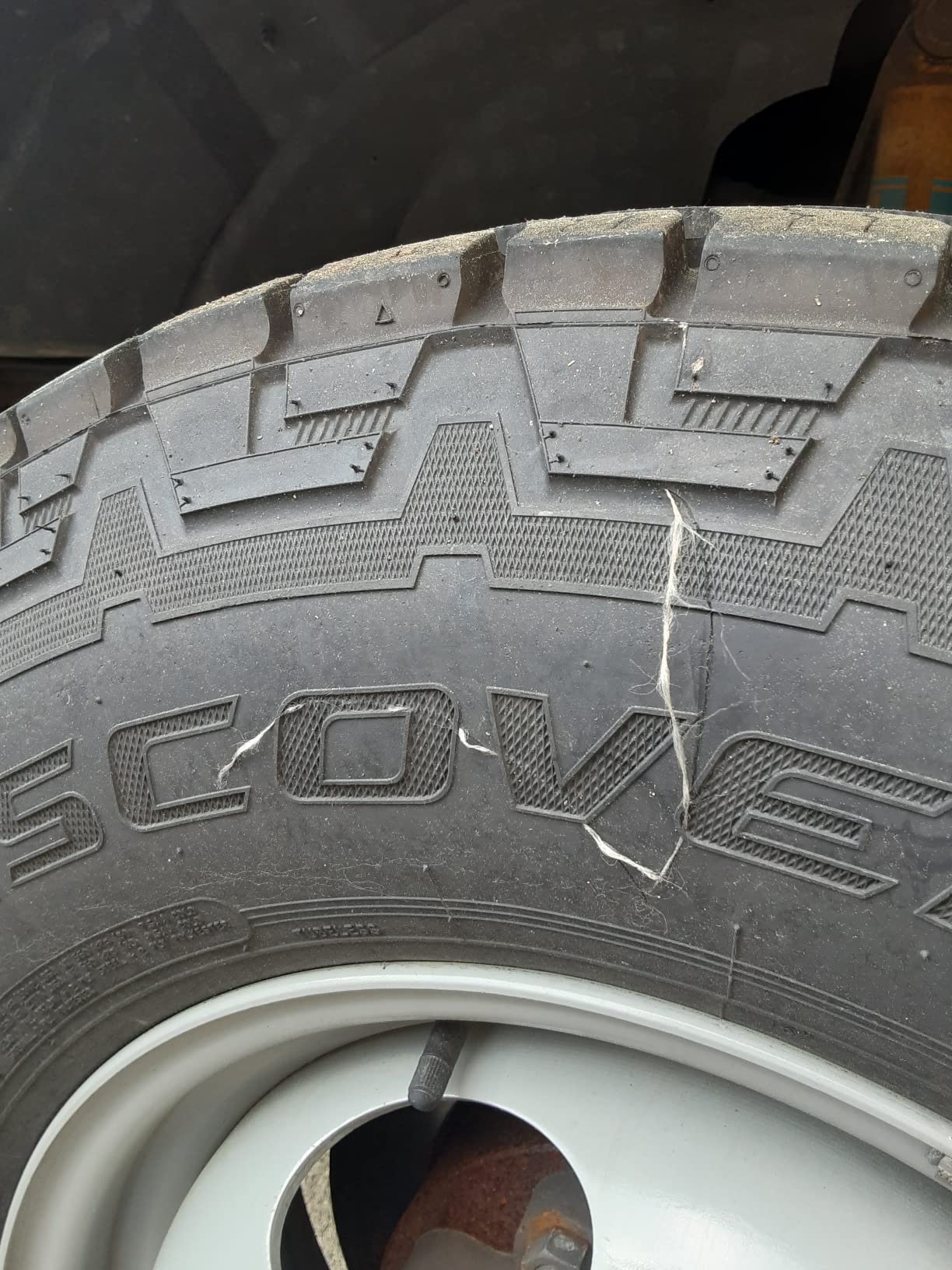 Cooper Discoverer AT3 LT All-Season LT225/75R17 116/113R Tire customer photo 1