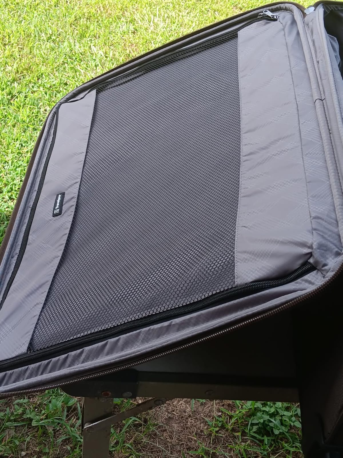 Travelpro Tourlite Softside 25
