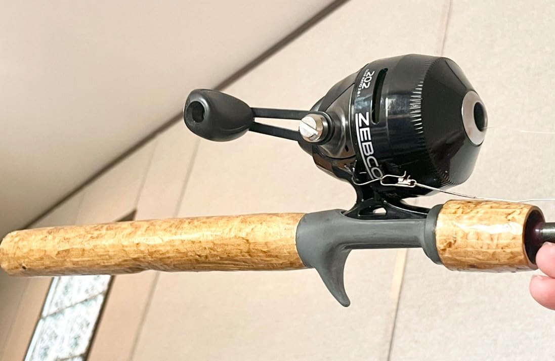 Zebco 202 Spincast Fishing Reel, Right-Hand Retrieve, Durable All-Metal Gears, Stainless Steel Pick-up Pin, Pre-Spooled with 10-Pound Zebco Fishing Line, customer photo 2