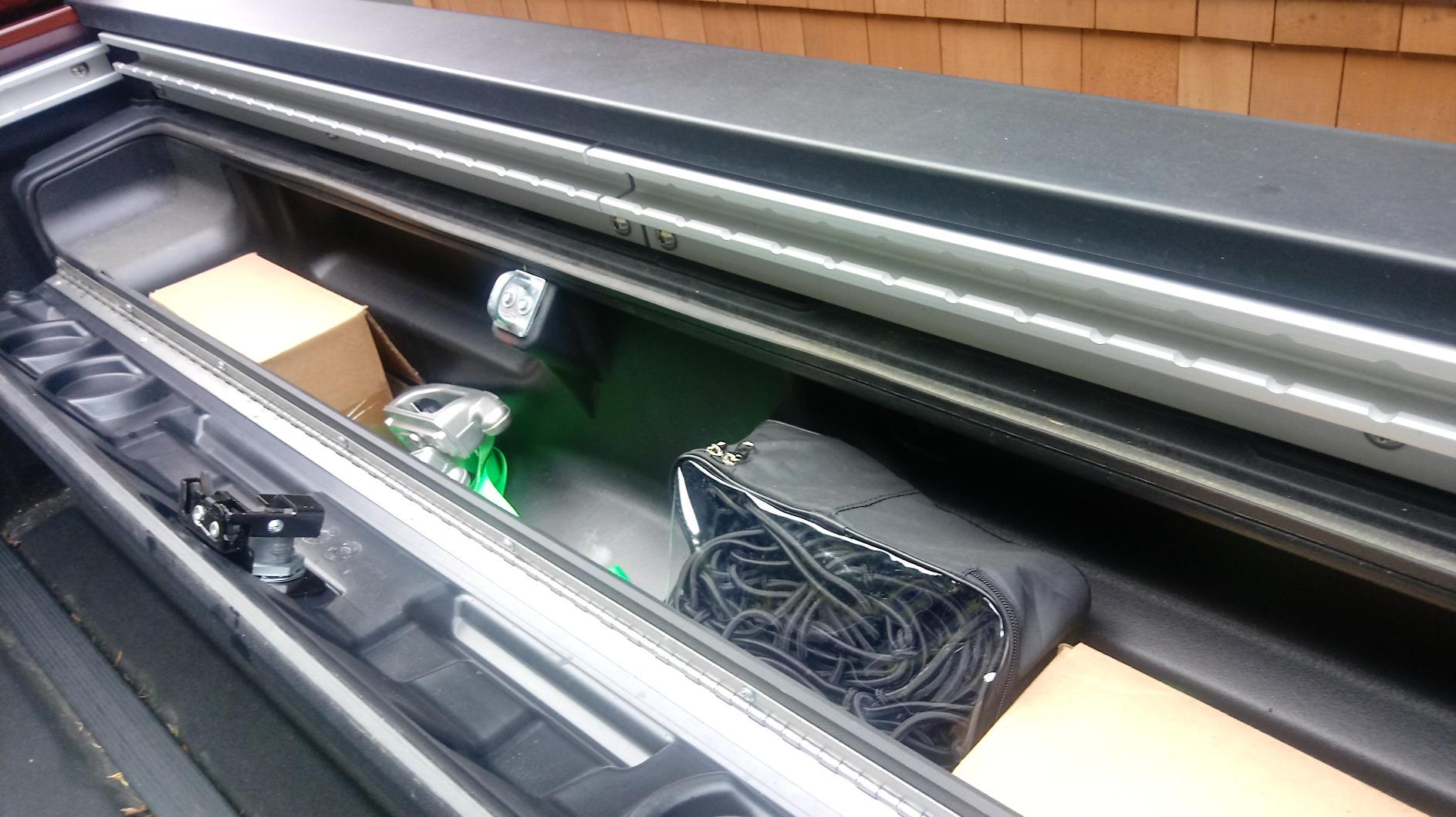 Seven Sparta Large Cargo Net for Truck Bed 5'x 7' Stretches to 10' x 14' customer photo 1
