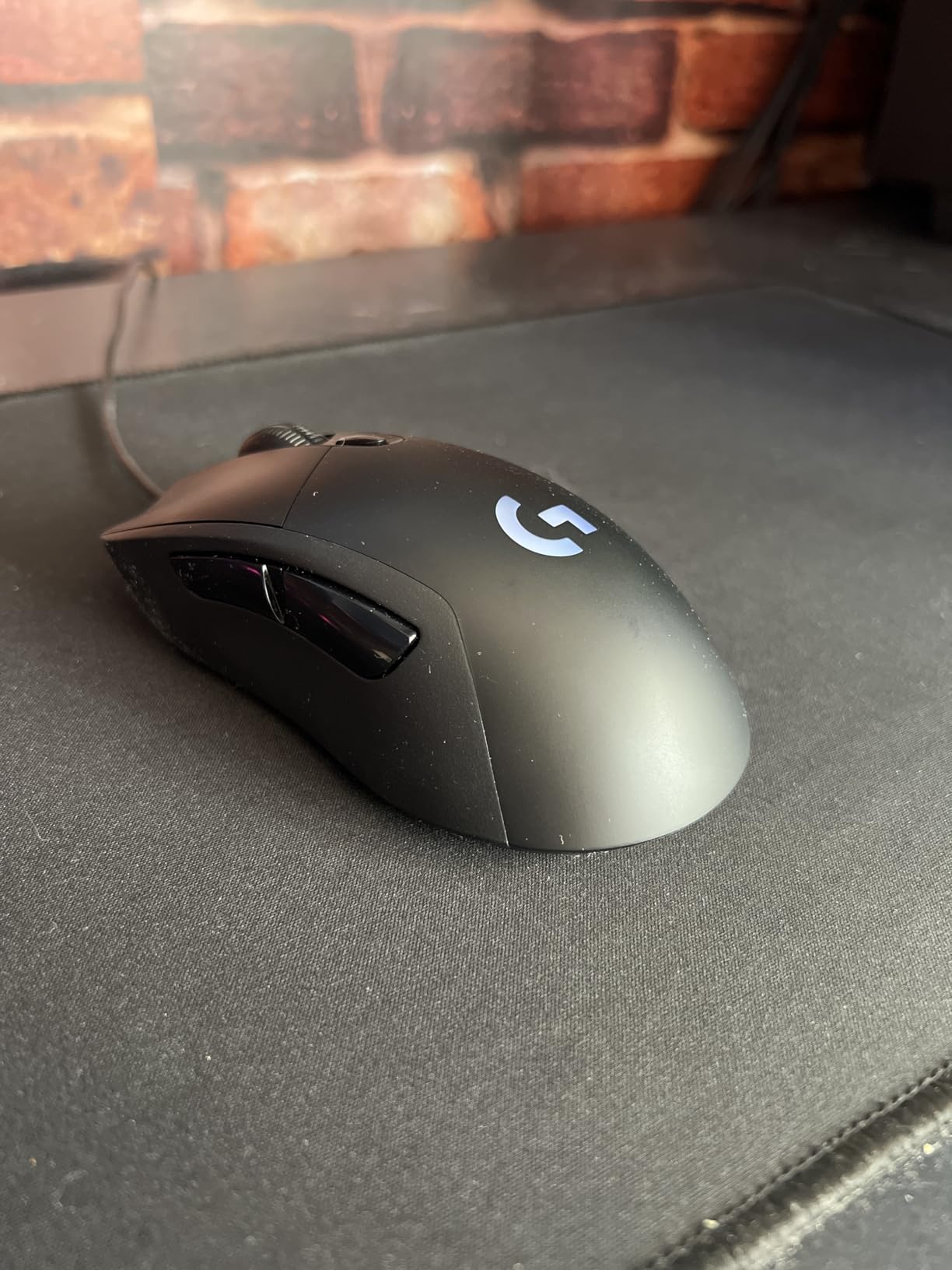 Logitech G403 Hero RGB Gaming Mouse - Black customer photo 1