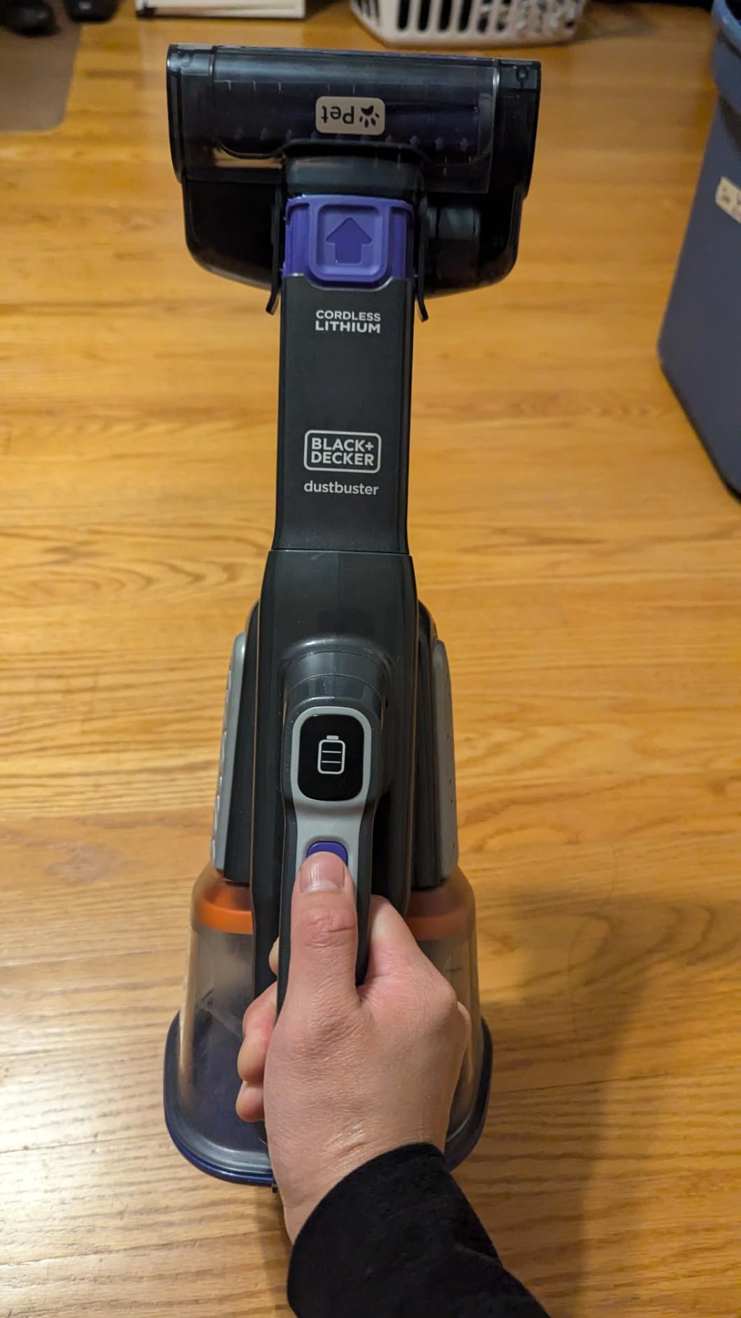 BLACK+DECKER dustbuster furbuster Pet Hair Vacuum with Motorized Pet Hair Brush, Handheld Vacuum Cordless for Home and Car, Rechargeable, Portable, Powerful Suction, AdvancedClean (HHVK515JP07) customer photo 1