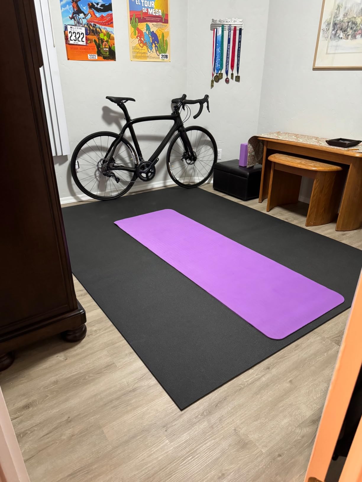 ActiveGear Large Exercise Mat, 6'x4' Non-Slip Rubber Home Gym - Black customer photo 1