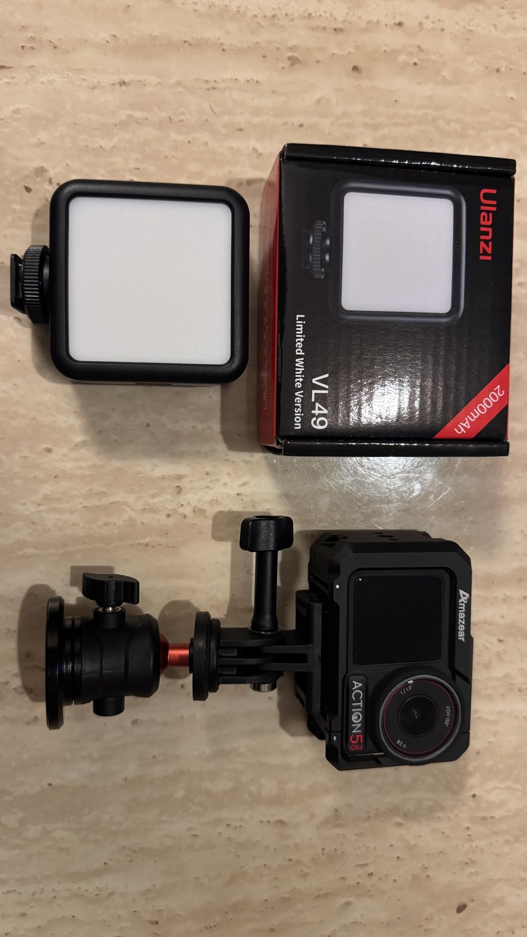 Ulanzi VL49 On-Camera LED Video Fill Light, 5500K 2000mAh Rechargeable customer photo 1