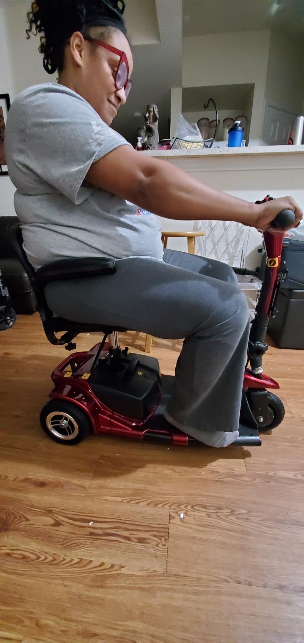 Vive 3 Wheel Mobility Scooter - Electric Powered Mobile Wheelchair Device customer photo 2