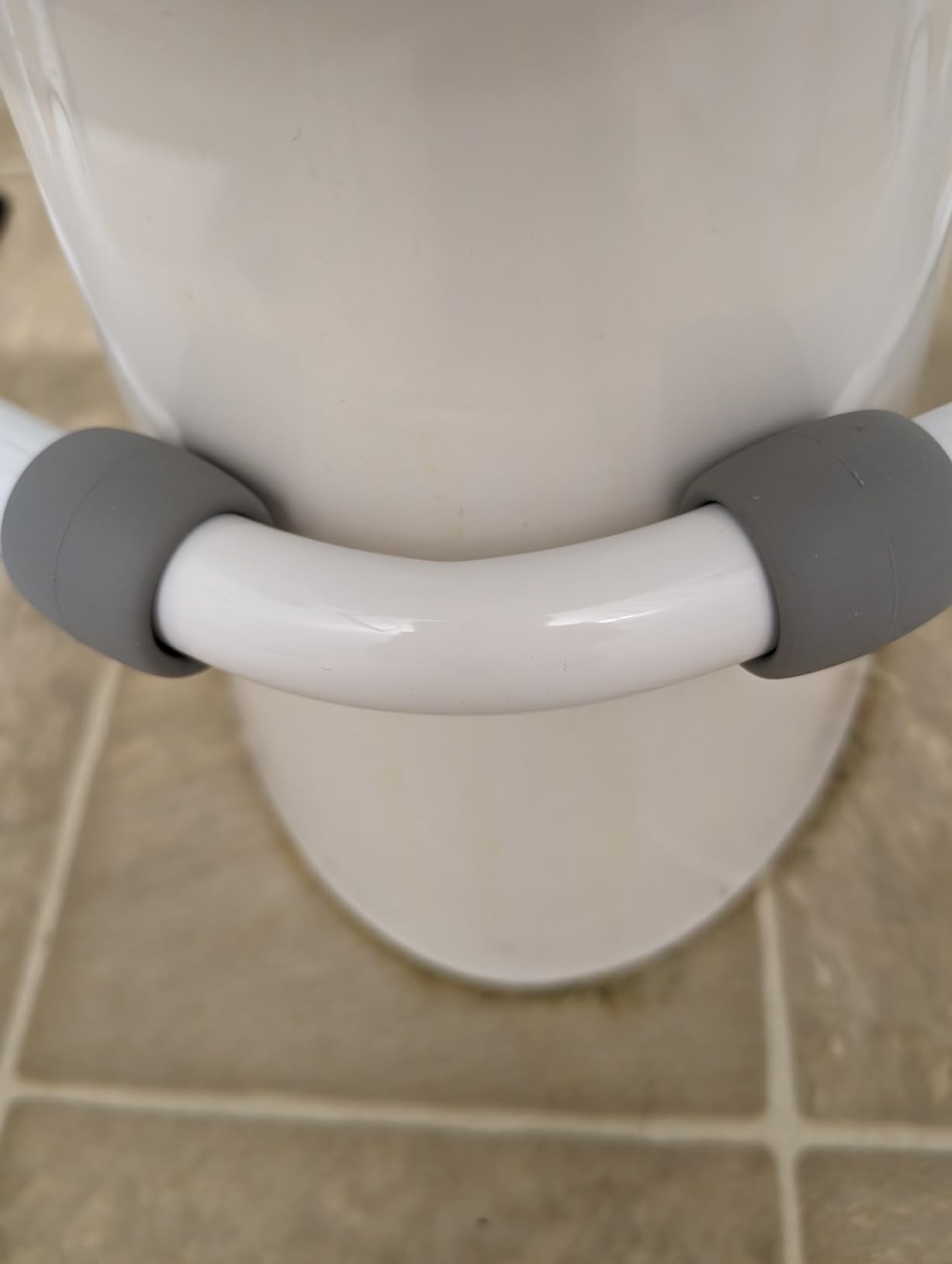 KMINA Toilet Safety Rails for Seniors, Adjustable Frame with Grab Bars customer photo 2