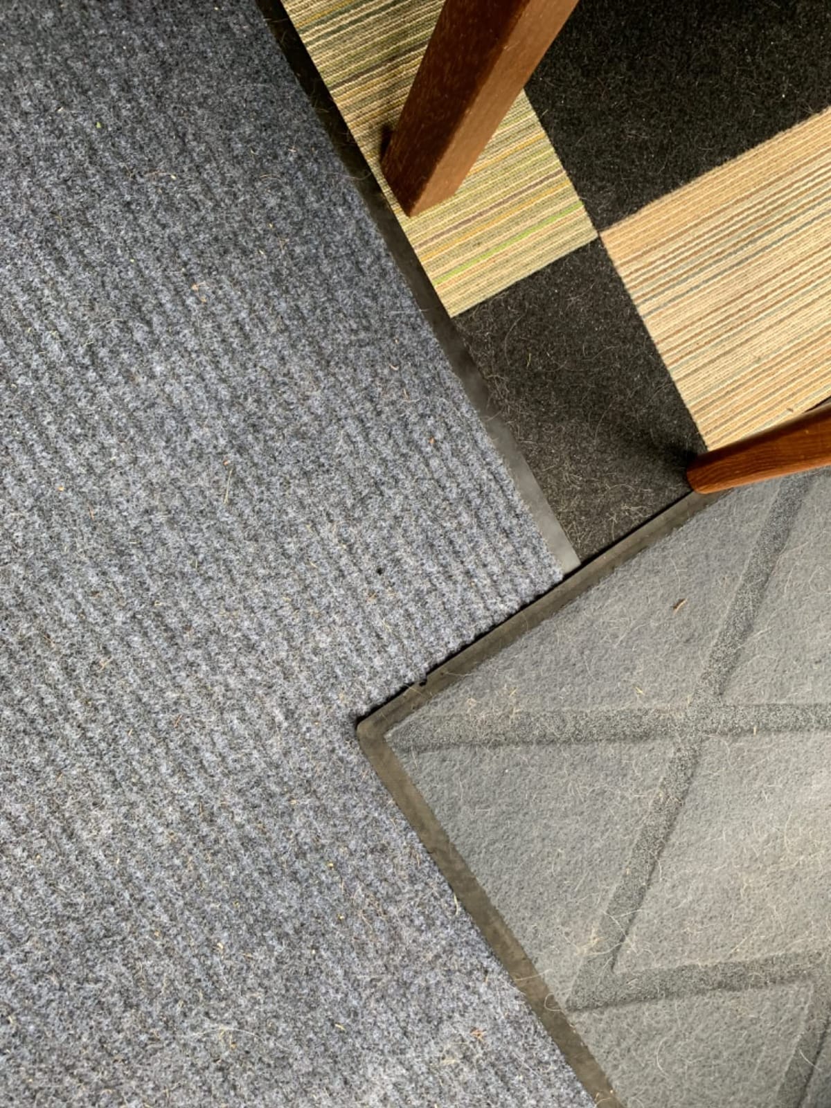 LuxUrux® Durable Rubber 3'x5' Commercial Door Mat - Heavy Duty, Indoor/Outdoor, Easy Clean, Waterproof, Patio, Garage - Commercial Floor Mat for Entry (3 x 5 Feet) customer photo 2