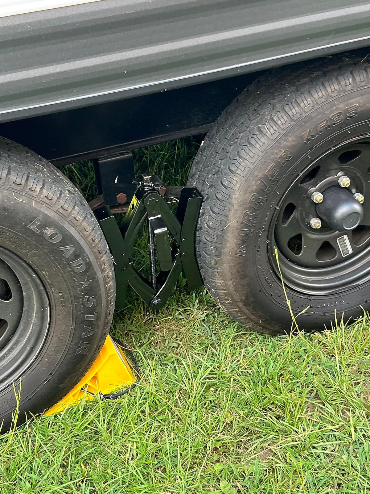 Original Camper Wheel Chock Stabilizer, X Chocks for RV 2 Pack, Heavy Duty RV Wheel Stabilizer for Travel Trailer, Fits 3.75″ to 11.5″ Tire Gaps, Anti-Rock Tire Chocks with Ratchet Wrench customer photo 1