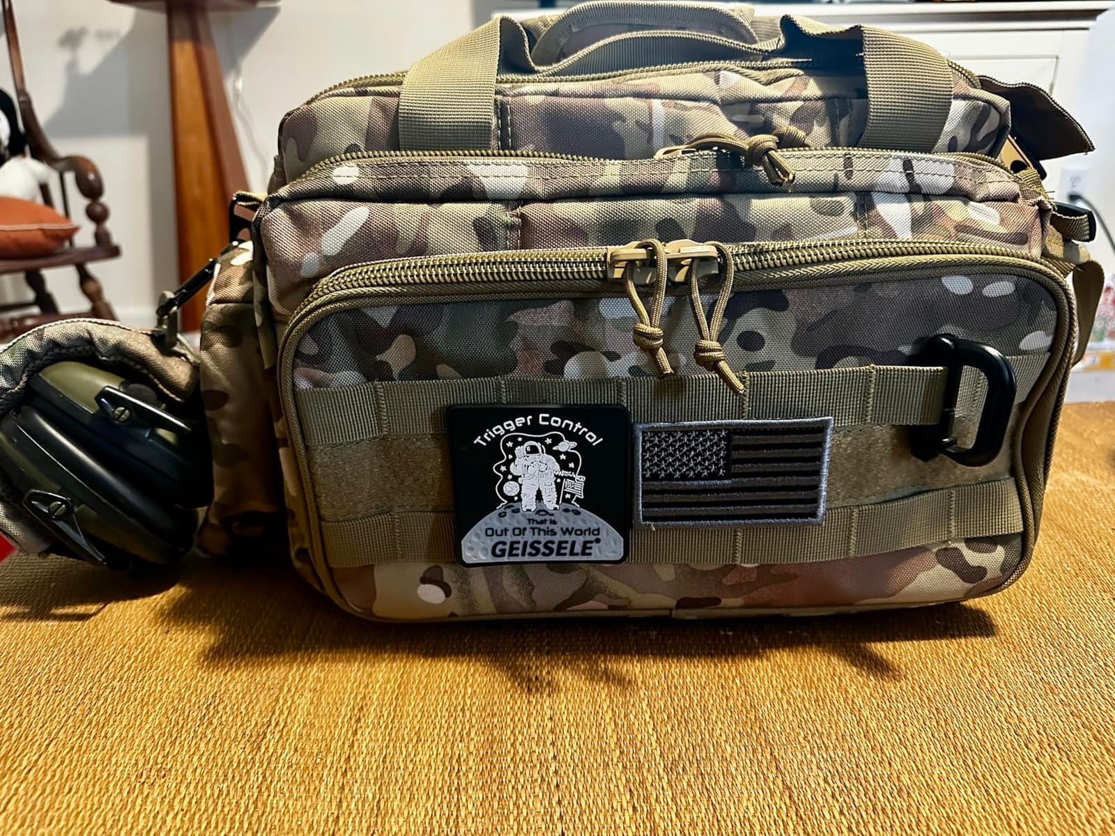 Gun Case Bag Deluxe Medium Size | Tactical 2~4 Pistol Bag Firearm Shooting Case with Lockable Zipper for Shooting Range Outdoor Hunting | US Flag Patch + MOLLE Pouch + Universal Holster Included customer photo 2