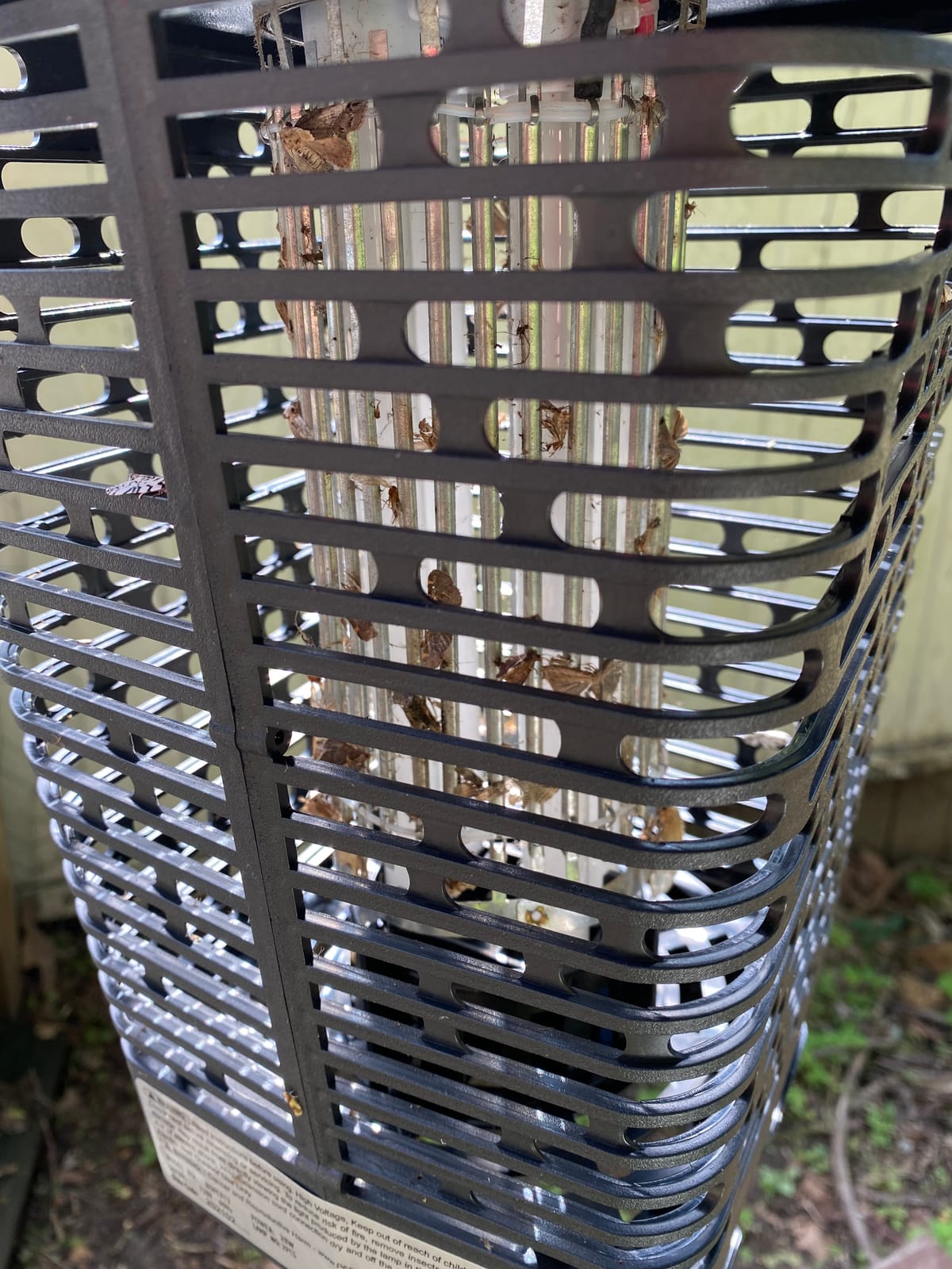 BLACK+DECKER Bug Zapper, Electric UV Insect Catcher & Killer for Flies, Mosquitoes, Gnats & Other Small to Large Flying Pests, 1 Acre Outdoor Coverage for Home, Deck, Garden, Patio, Camping & More customer photo 1