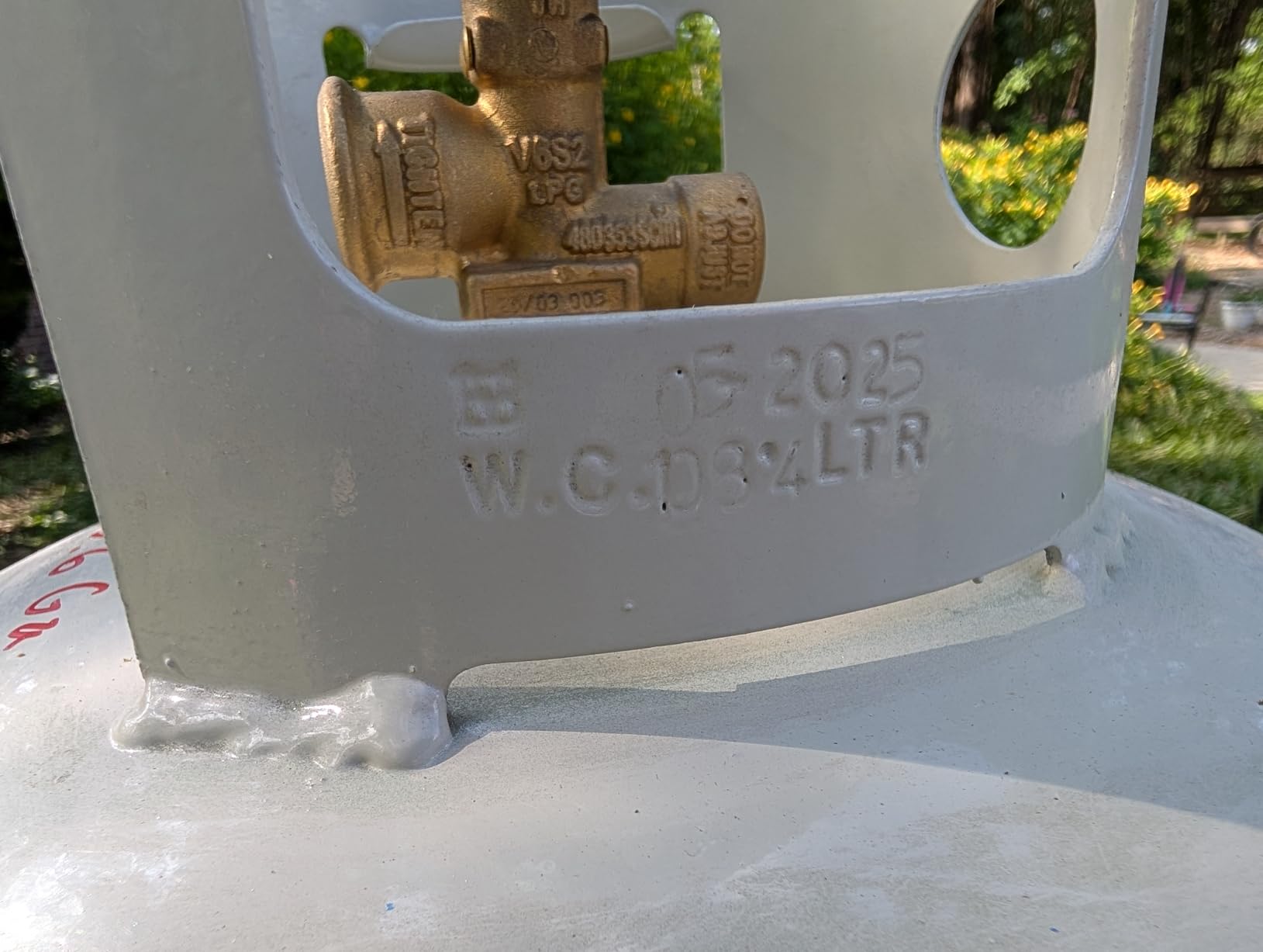 New 100 lb Steel Propane Cylinder with CGA510 Valve - DOT / TC Approved customer photo 2