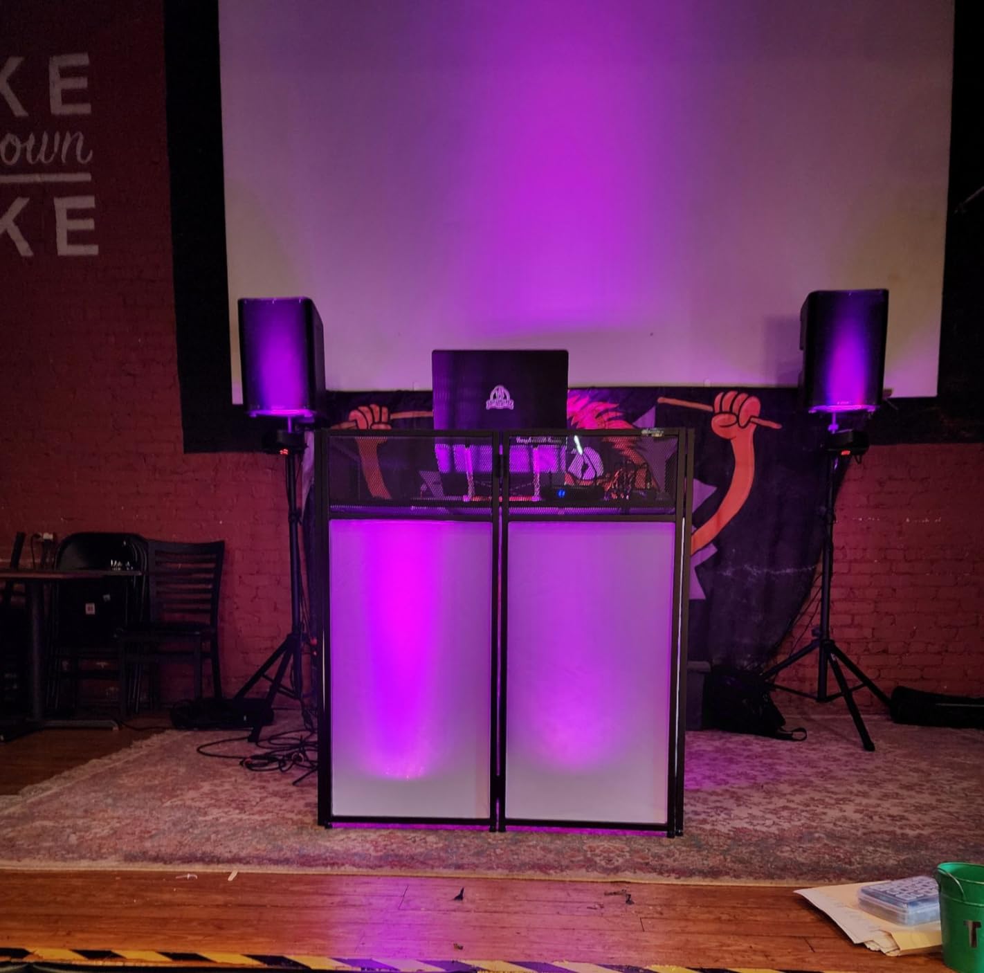 AxcessAbles Portable DJ Facade Booth with Black and White Lighting Scrims, Carry Cases | Standing DJ Table - 40