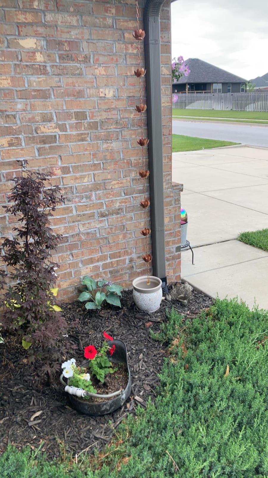 Oak Leaf Rain Chain Set, 8.5ft customer photo 2