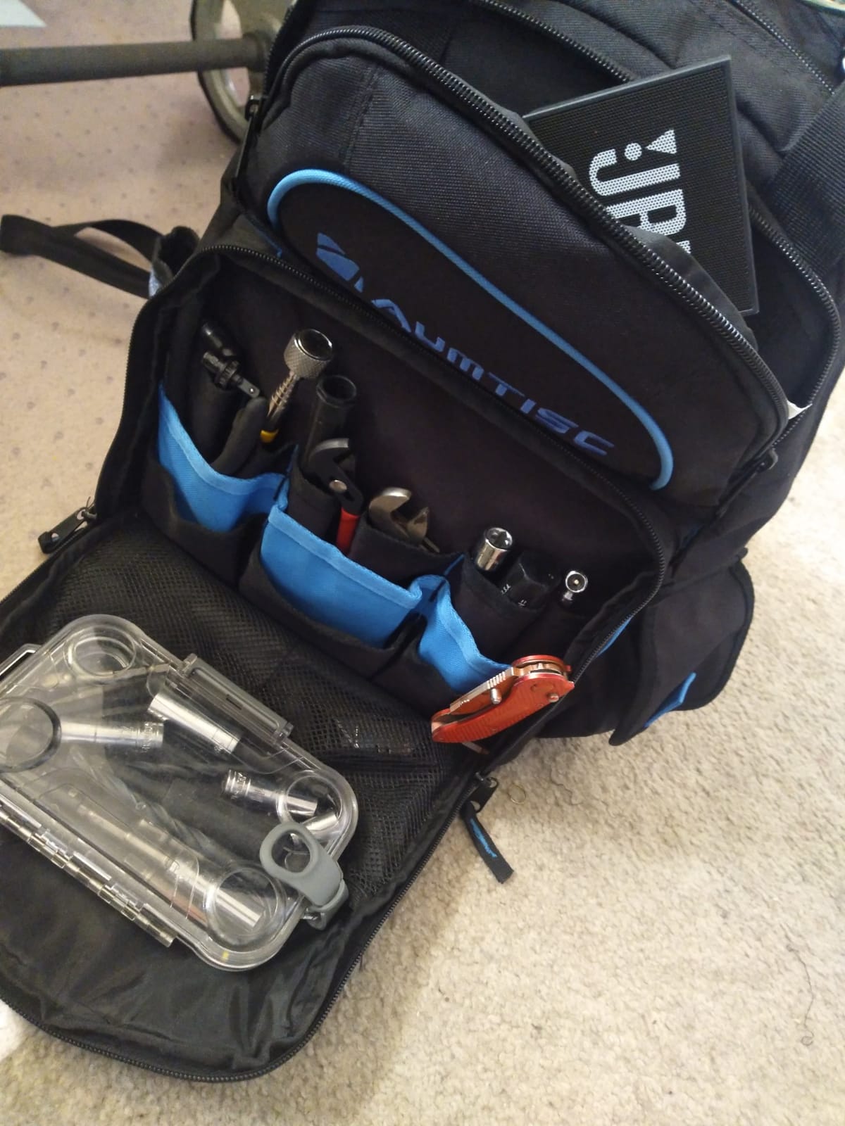 AUMTISC Tool Bag Backpack for Men, Large Heavy Duty Tool Bags with 49 Pockets Waterproof, Tools Backpack for Electricians, HVAC Technicians, Plumbers, Construction and Service Work, Blue customer photo 1