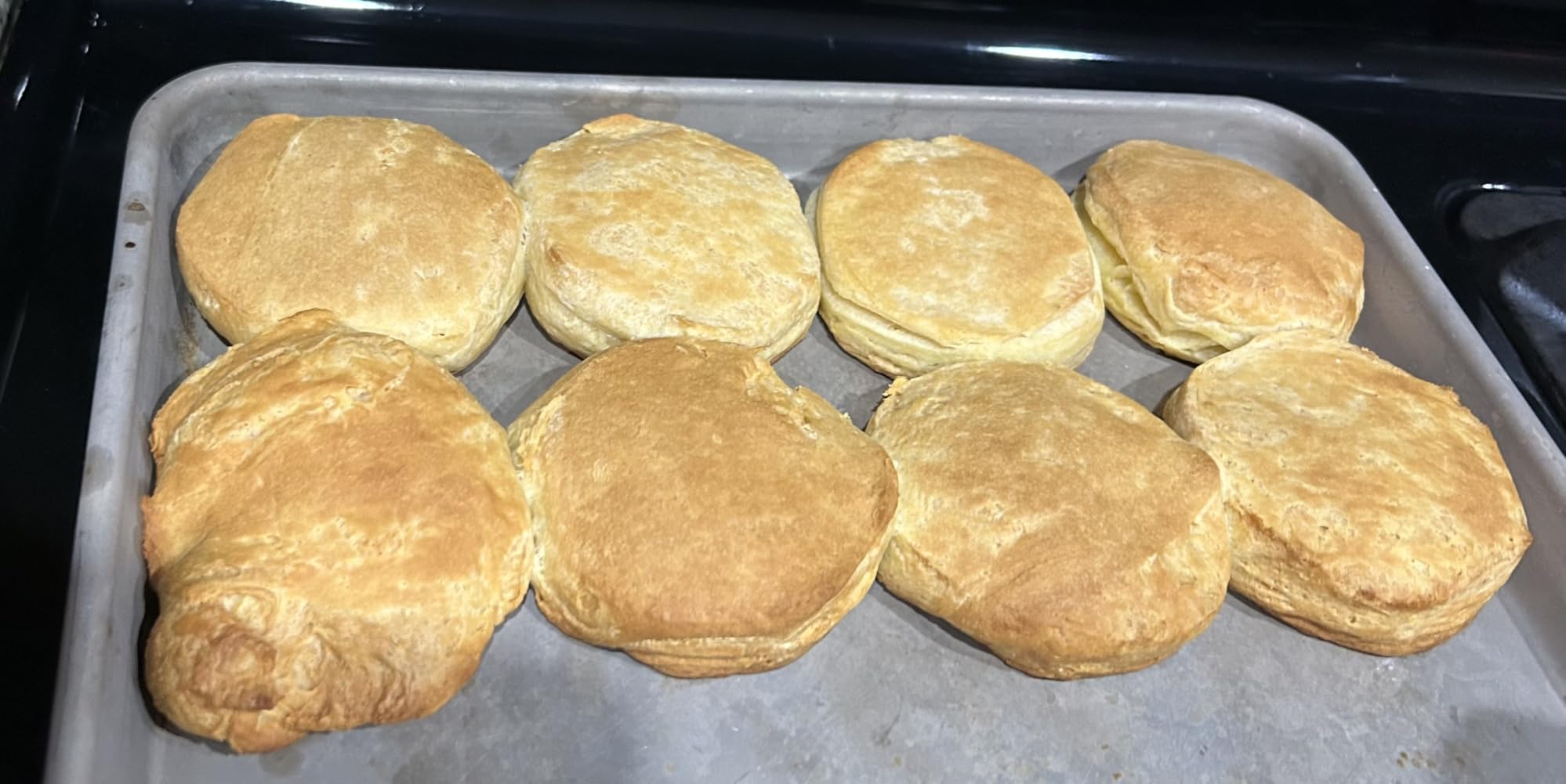 Amazon Grocery, Jumbo Flaky Butter Biscuits, 16 Oz, 8 Ct customer photo 1