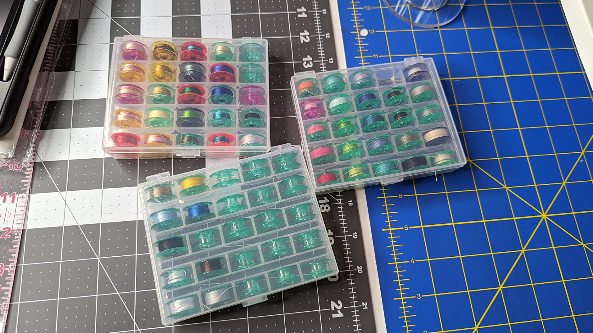 Bobbin Box, Machine Bobbin Organizer Plastic Case, Transparent 25 Slots Empty Bobbins Spools Box, Sewing Craft Plastic Case Storage Box for Sewing Machine customer photo 1