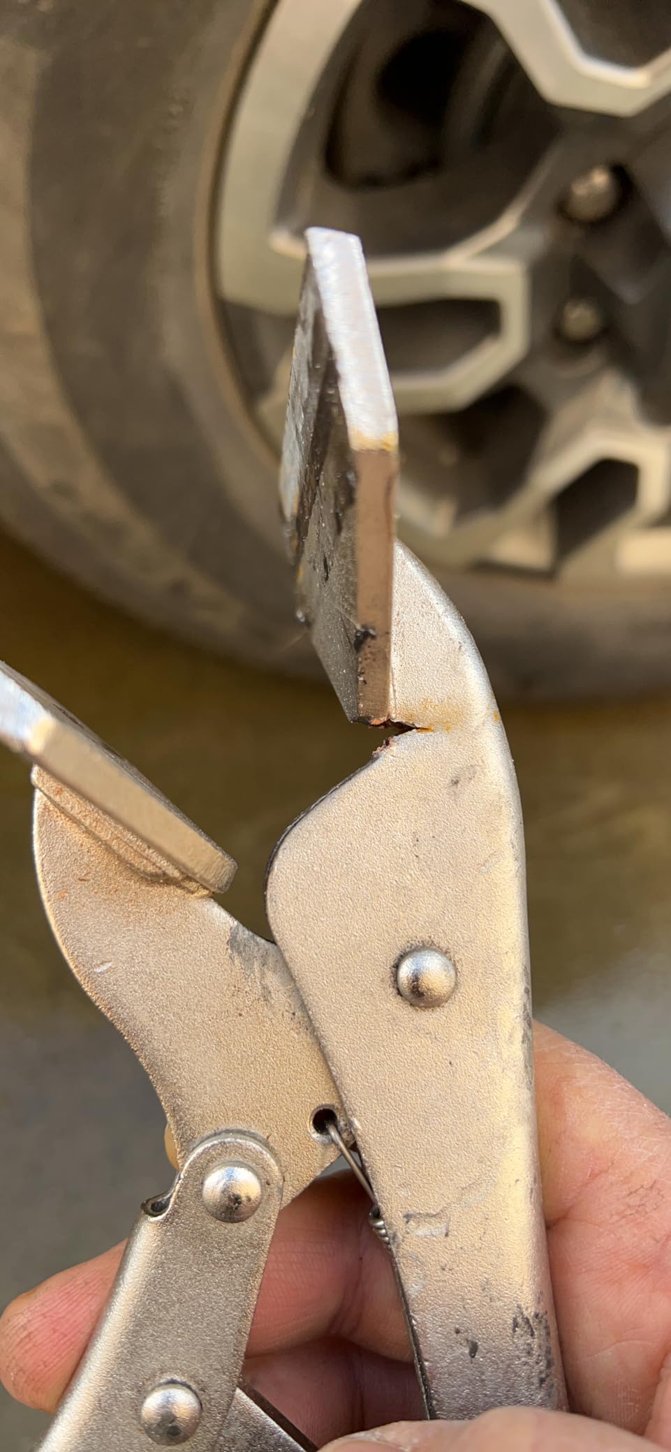 10-inch Locking Sheet Metal Clamp, Heavy Duty Sheet Metal Grip Tool, Heat-Treated Nickle Plated Welding Plier customer photo 1