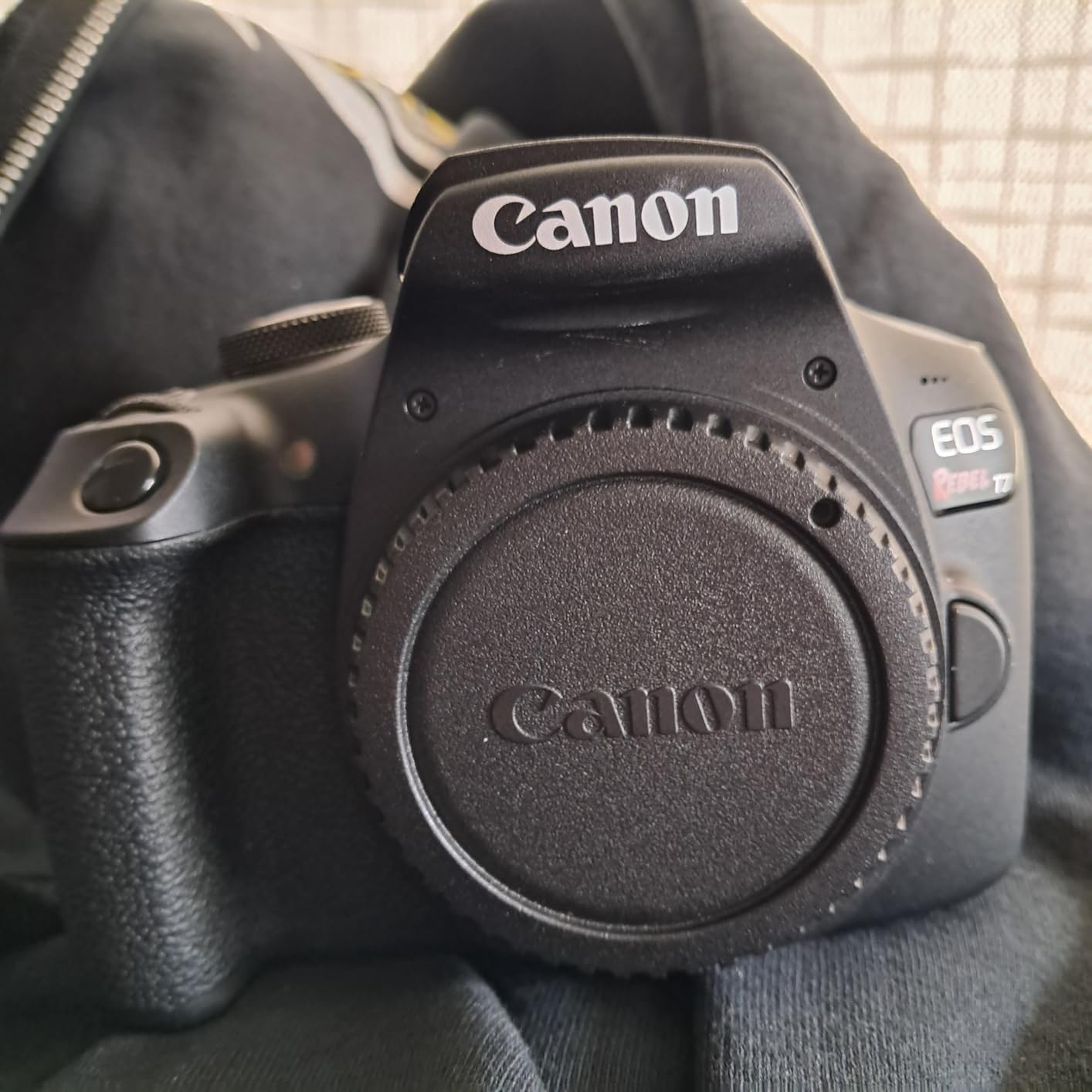 Canon EOS Rebel T7 Digital SLR Camera Body Only (Kit Box) (Renewed) customer photo 1
