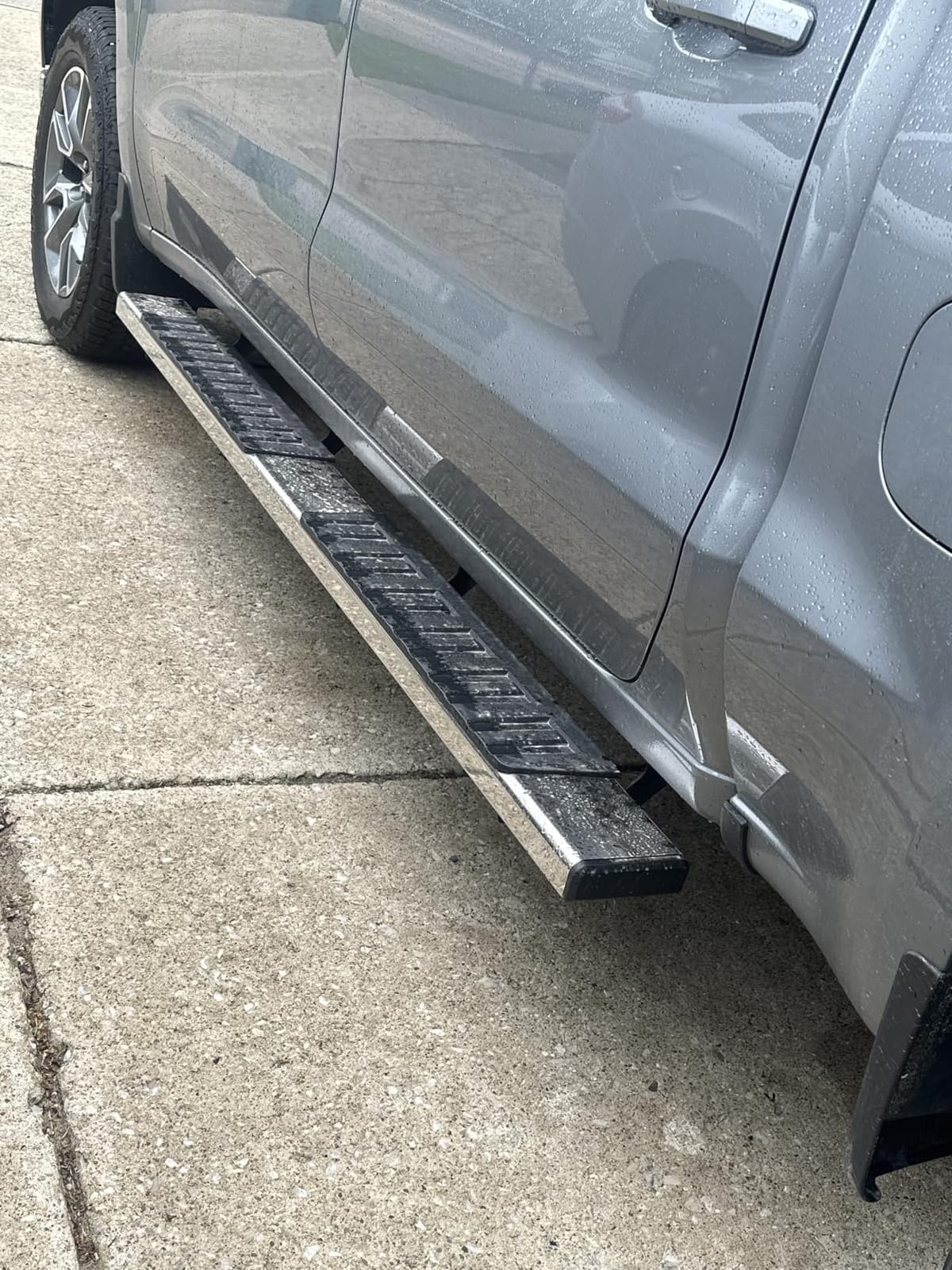 COMNOVA 6 Inches Running Boards& Steps Nerf Bars Compatible with 2019-2026 Chevy Silverado 1500, 2020-2026 Silverado/Sierra 2500/3500HD Crew Cab,Running Boards for Silverado, Stainless Steel Slider customer photo 1