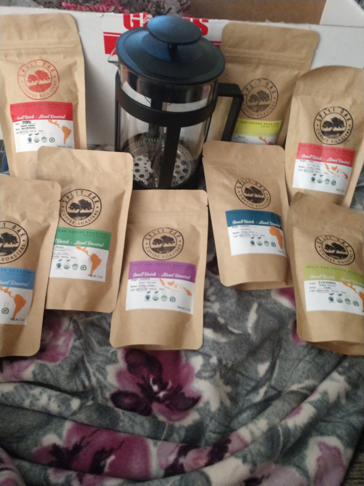 Coffee Gift Box Set 8 Assorted Coffees 2oz plus 1 French Press Glass Coffee Maker. Coffees from all over the world customer photo 1