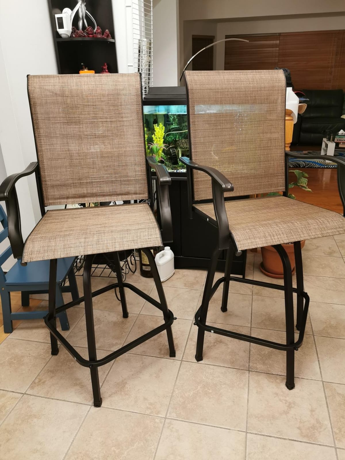 Sophia & William Swivel Outdoor Bar Stools Set of 4, Brown, 30 Inches customer photo 2