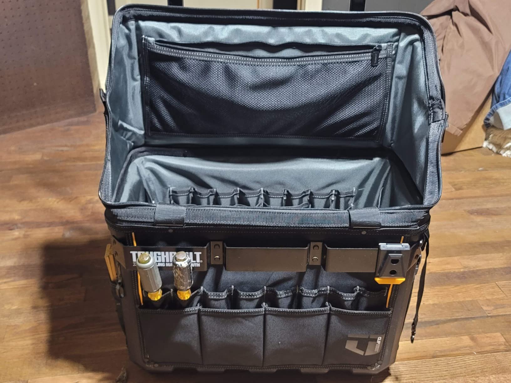 ToughBuilt XXL Rolling Massive Mouth Tool Bag with Hard Body and Waterproof Base - Heavy-Duty Tools and Supplies Mobile Storage Organizer with Rugged Off-Road Wheels, ClipTech Compatibility customer photo 2
