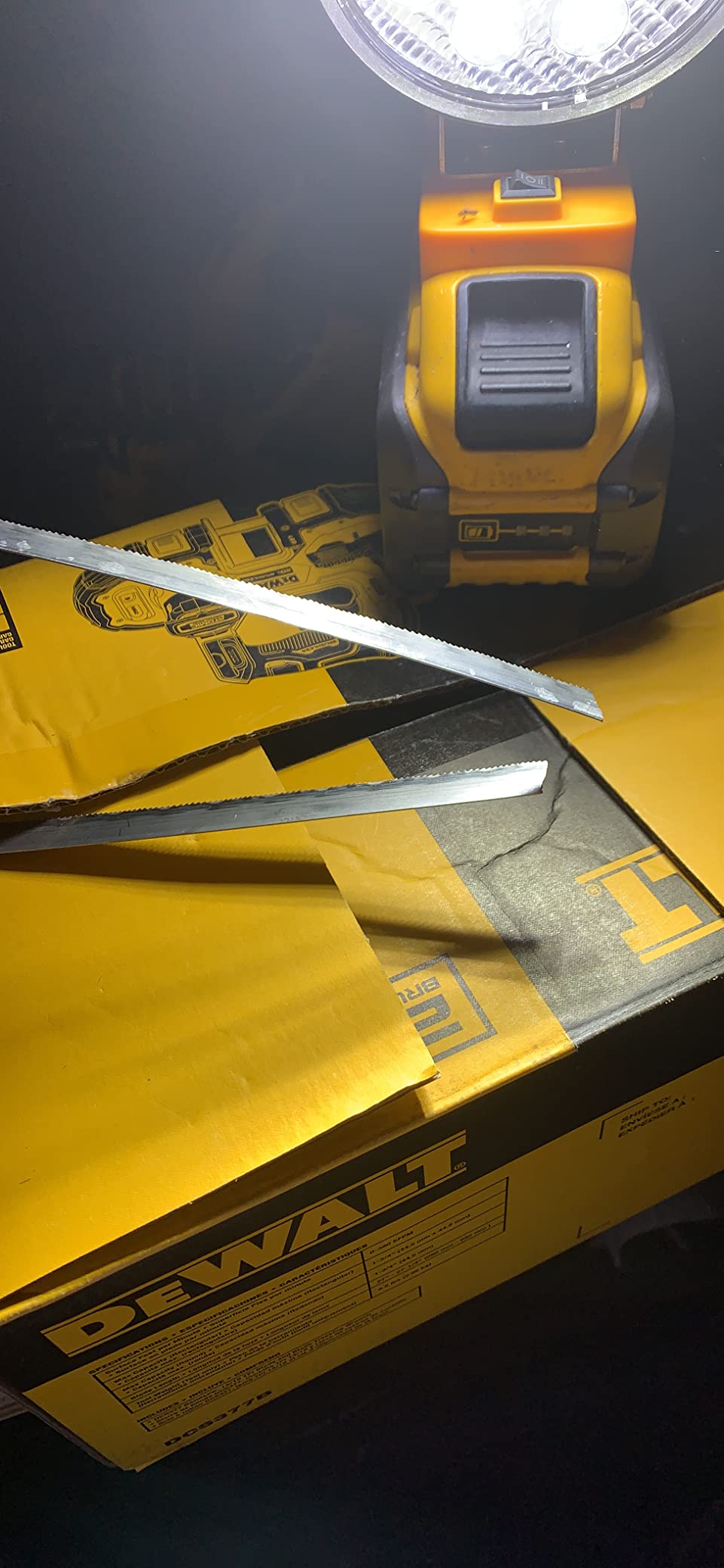 DEWALT ATOMIC 20V MAX Brushless Cordless 1-3/4 in. Compact Bandsaw, Bare Tool Only (DCS377B) customer photo 1