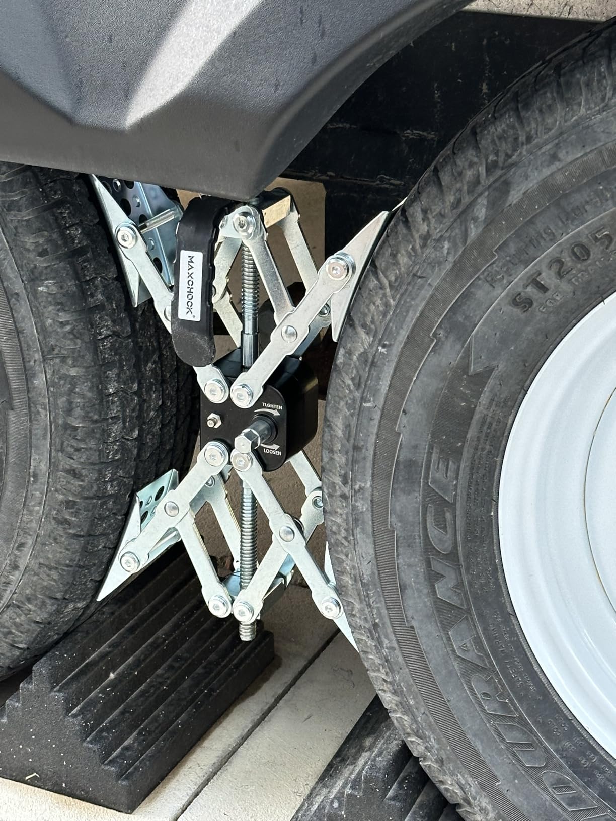 X-Shaped RV Stabilizer Wheel Chock (Allow Drill Adjust) Dual Axel RV Travel Trailer Camper Tire While Camping -2 Pack customer photo 1