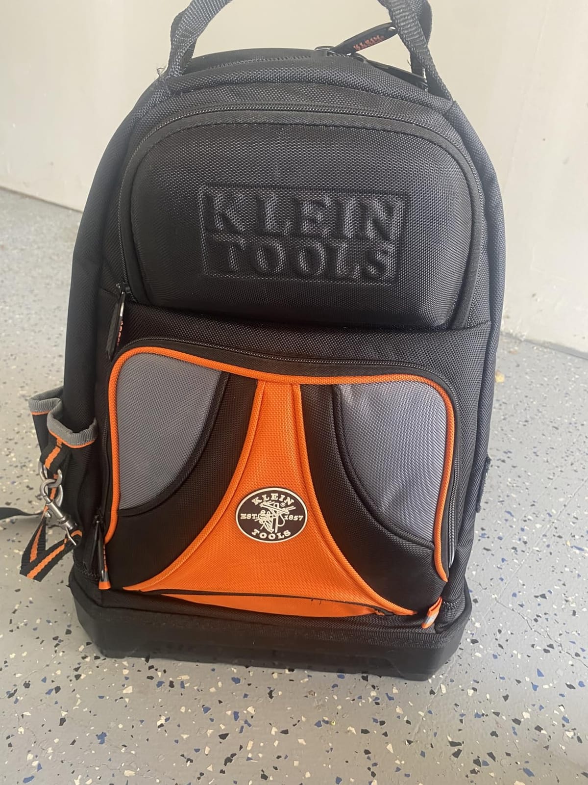 Klein Tools 80038 Backpack Tool Kit, Tradesman Pro Backpack, Zipper Tool Bags, and Magnetizer, 4-Piece customer photo 2