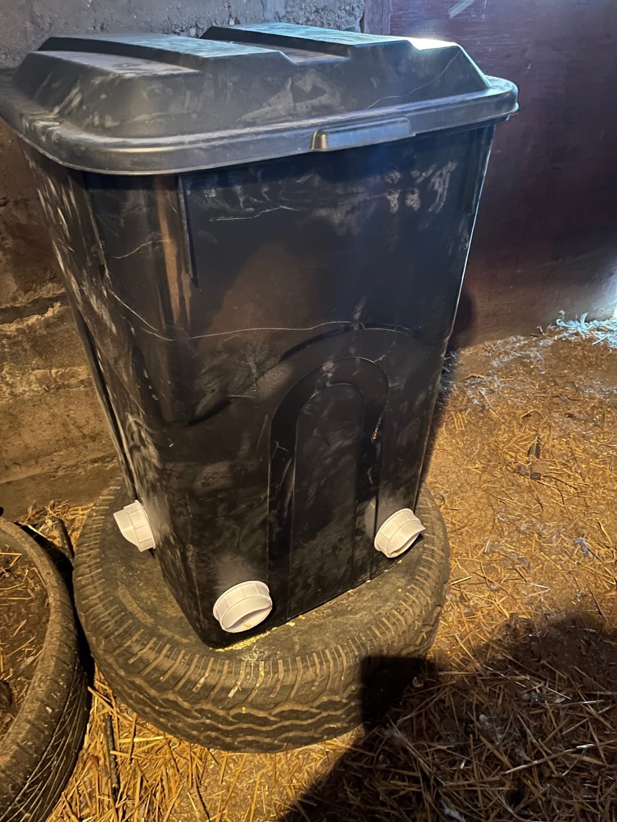 DIY Chicken Feeder Rain Proof Poultry Feeder Port Gravity Feed Kit for Buckets, Barrels, Troughs (4 Port with holesaw) customer photo 2