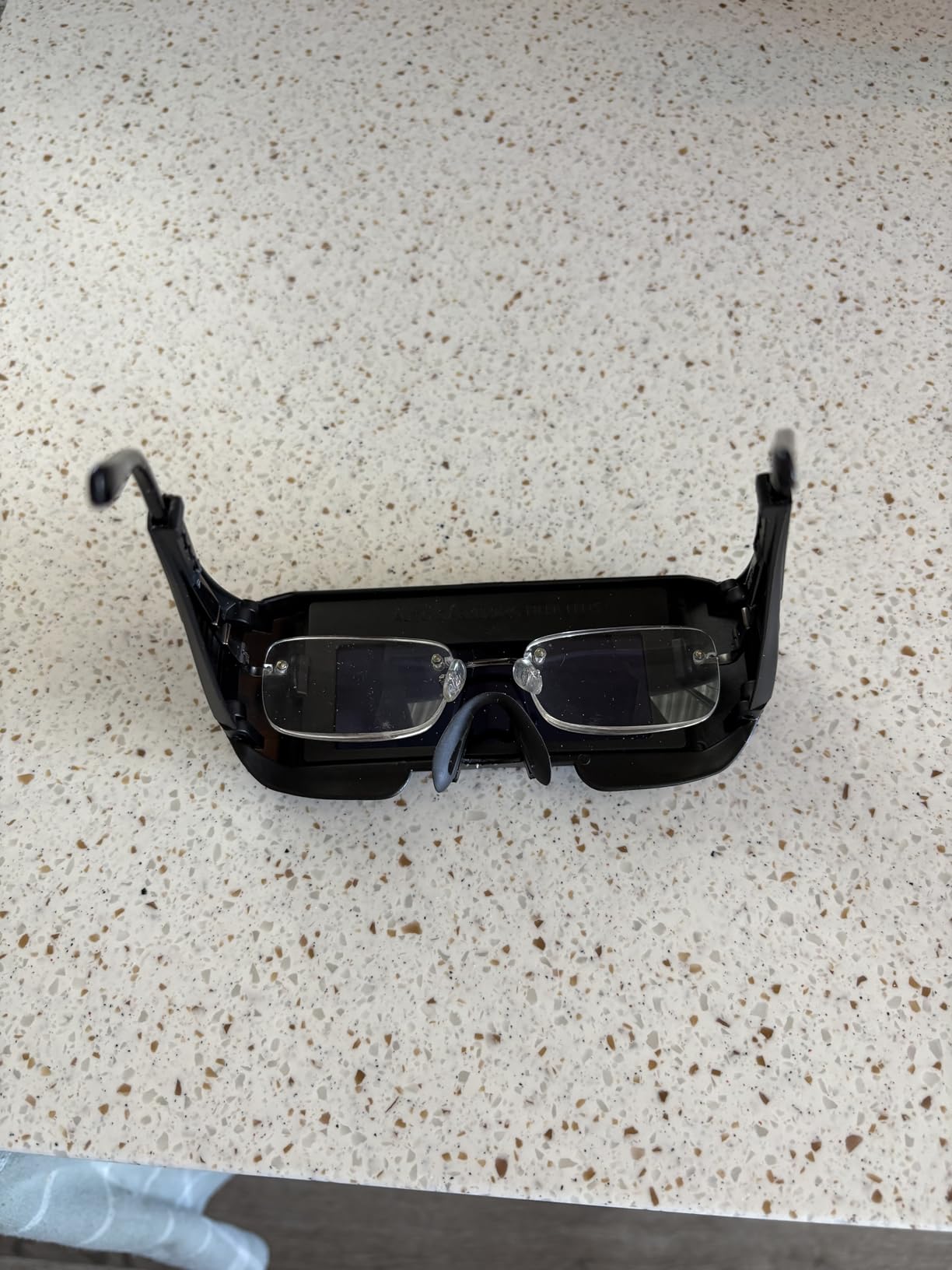 T TOVIA Welding Glasses Auto-Darkening LCD Welding Goggles customer photo 2