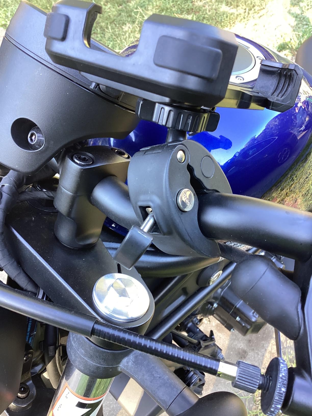Lamicall Motorcycle Bike Phone Holder with Upgrade Quick Install Bar Clip customer photo 2