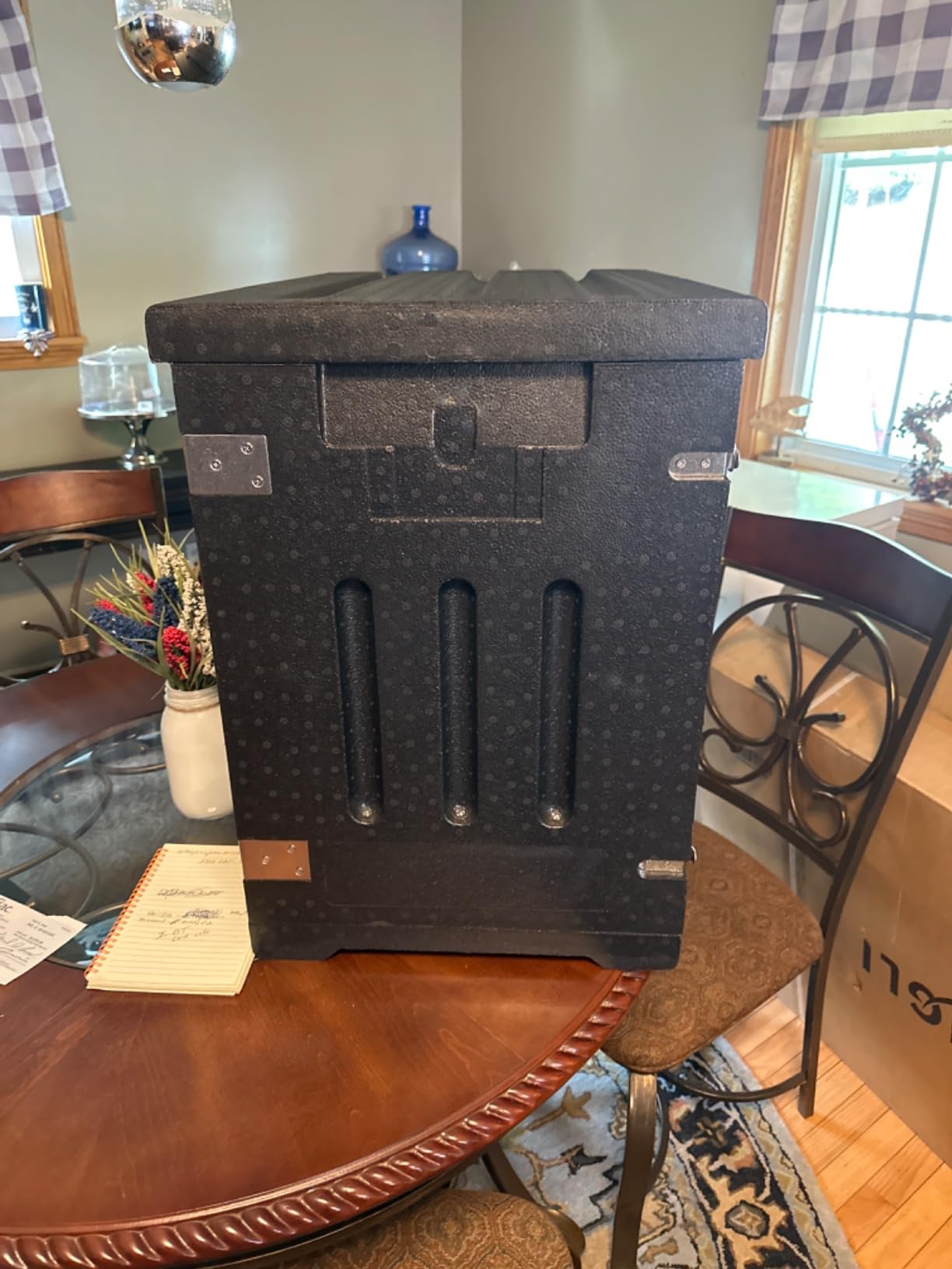 VEVOR Insulated Food Pan Carrier, 127 Qt Hot Box for Catering, LLDPE Food Box Carrier w/Double Buckles, Front Loading Food Warmer w/Handles, End Loader w/Wheels for Restaurant, Canteen, etc. Black customer photo 2
