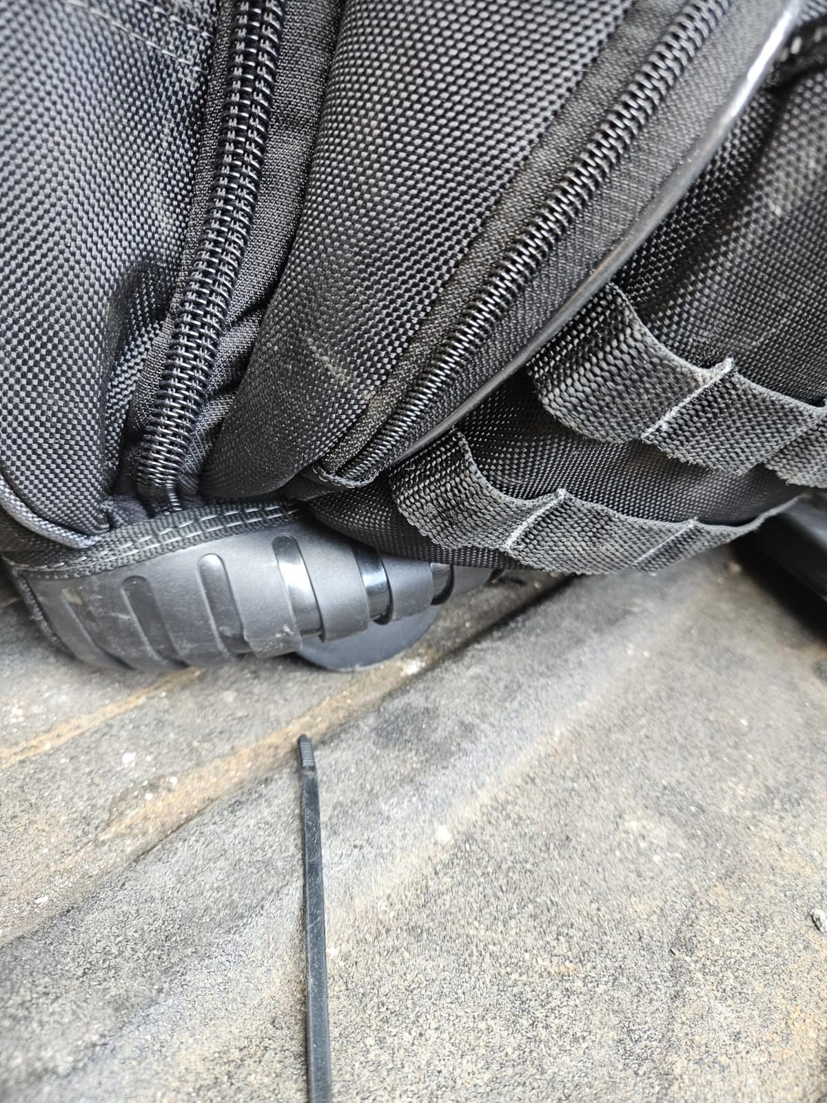 WELKINLAND 72Pockets Rolling Tool backpack, Tool Bag Backpack With Wheels customer photo 1