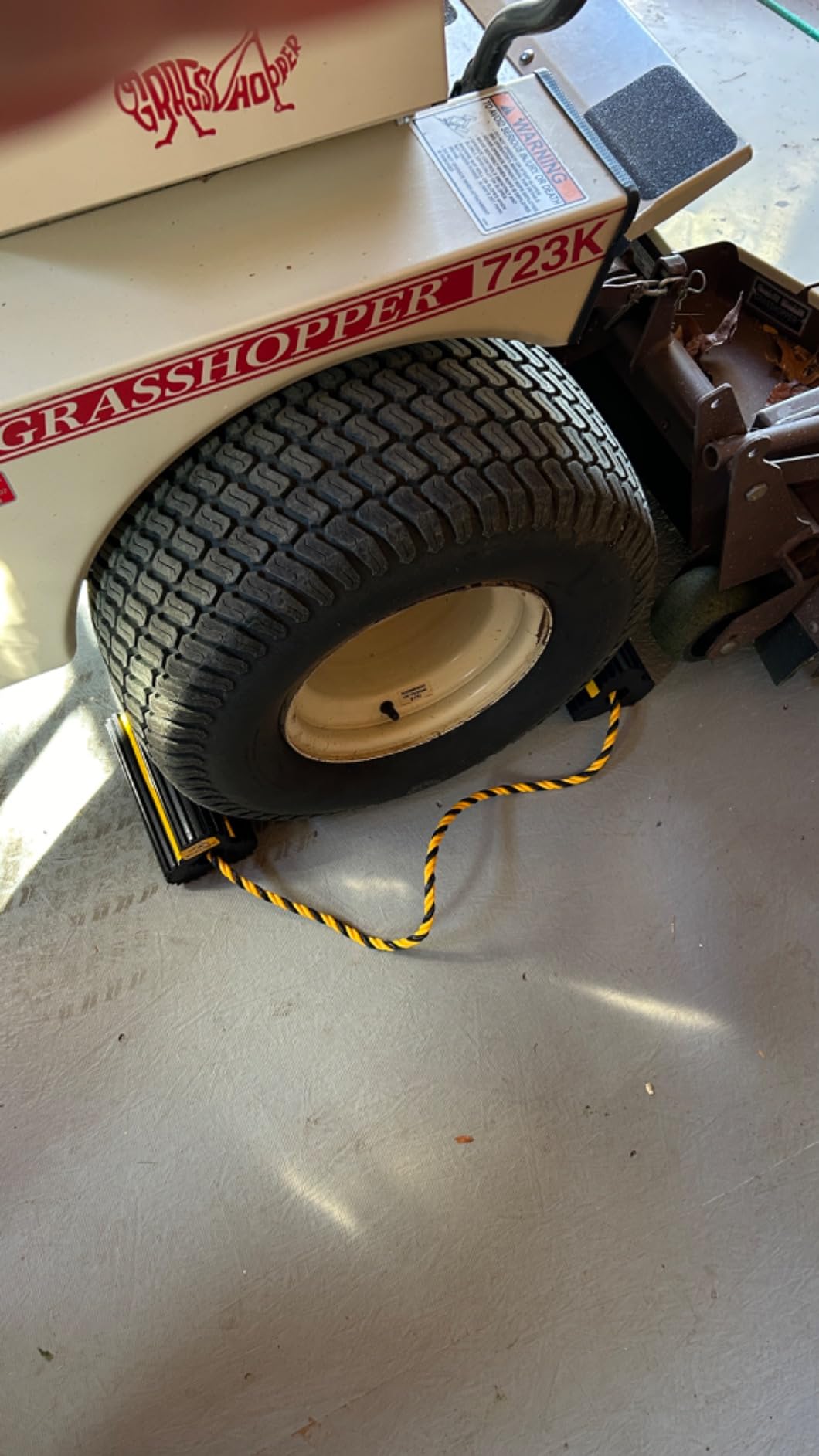 ROBLOCK 2 Pairs Wheel Chocks Heavy-Duty Rubber Wheel Block Non-Slip Base with Nylon Rope Yellow Reflective Tape - 4 Pack Wheel Stopper for Travel Trailers, Car, Camper, Truck, Black customer photo 2