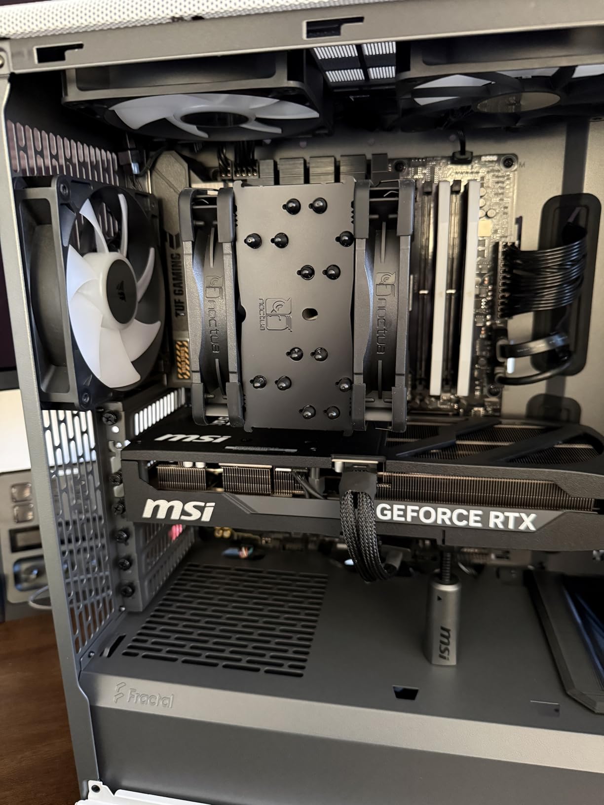 Fractal Design North - Genuine Walnut Wood Front - Mesh Side Panels - Two 140mm Aspect PWM Fans Included - Type C USB - ATX Airflow Mid Tower PC Gaming Case,Charcoal Black customer photo 2