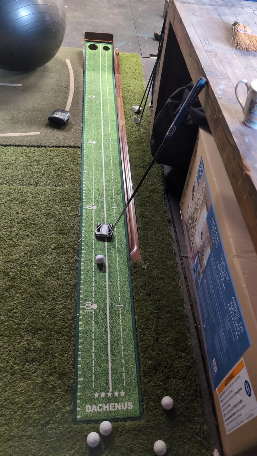 Dachenus Putting Green Indoor Mat Outdoor Golf Putting Mat- Ideal for Home, Office, and Outdoor Use customer photo 2