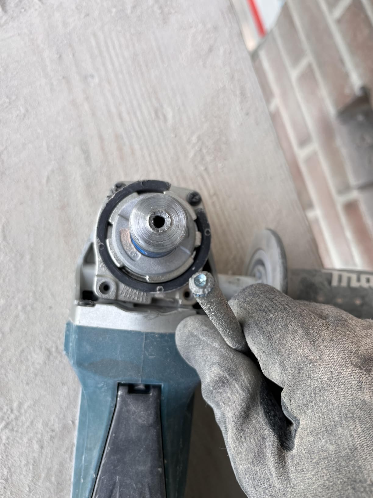 Diamond Mortar Raking Bit for Angle Grinder BRSCHNITT Brick Mortar Removal | for Mortar Raking Tuck Pointing Granite Marble Concrete Masonry Stone Removals Vacuum Brazed Bit 5/8-11 Thread 5/16 x 1 Inch customer photo 1