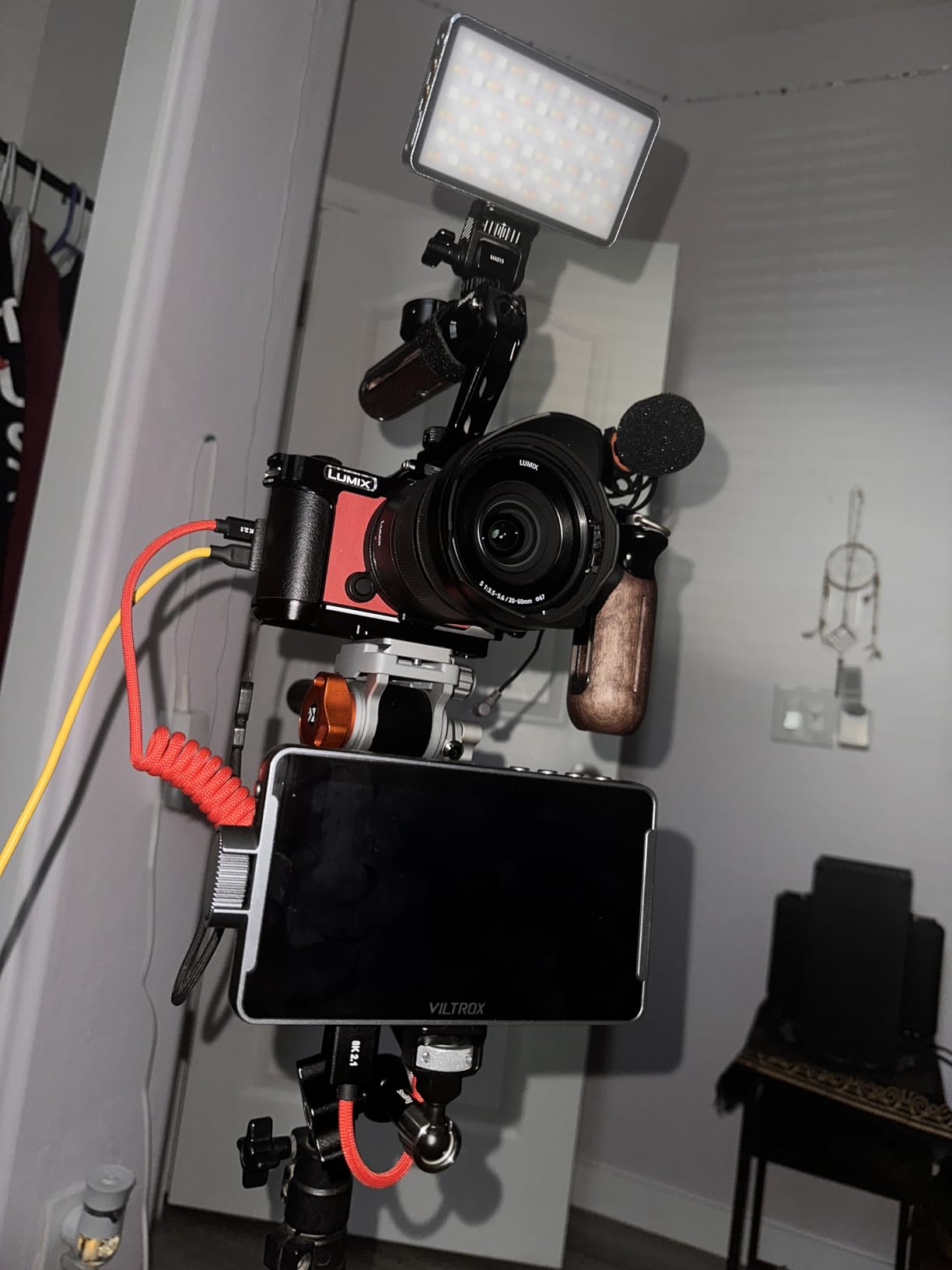 Alvin's Cables 8K 2.1 Micro-HDMI to Full HDMI Braided Cable, D to A Coiled HDMI for Atomos-Ninja-V for Canon-R5C R5 R6, for Sony A7RIII A7II A7M3 A7R IV A6500, for FUJIFILM X-T4 X-T3(18 to 28 Inch) customer photo 1