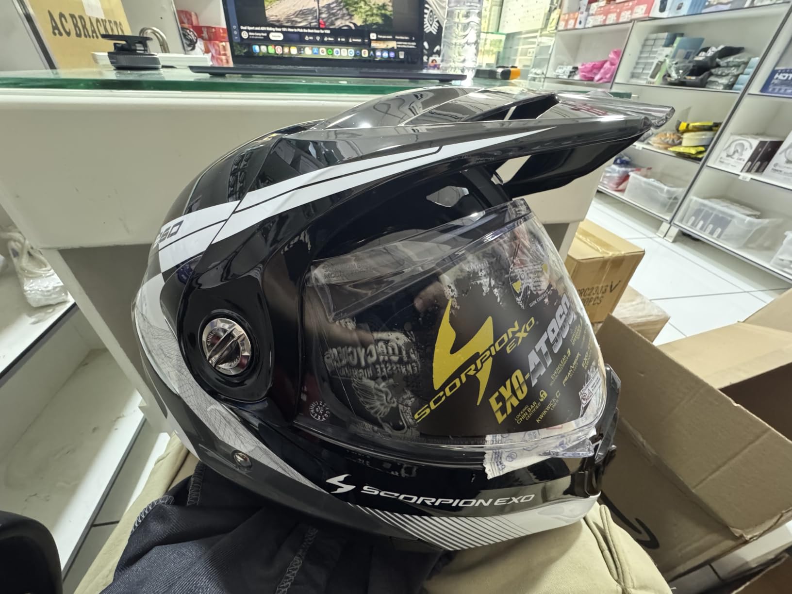 ScorpionEXO AT960 Modular Flip-up Adventure Street Adult Motorcycle Helmet customer photo 2
