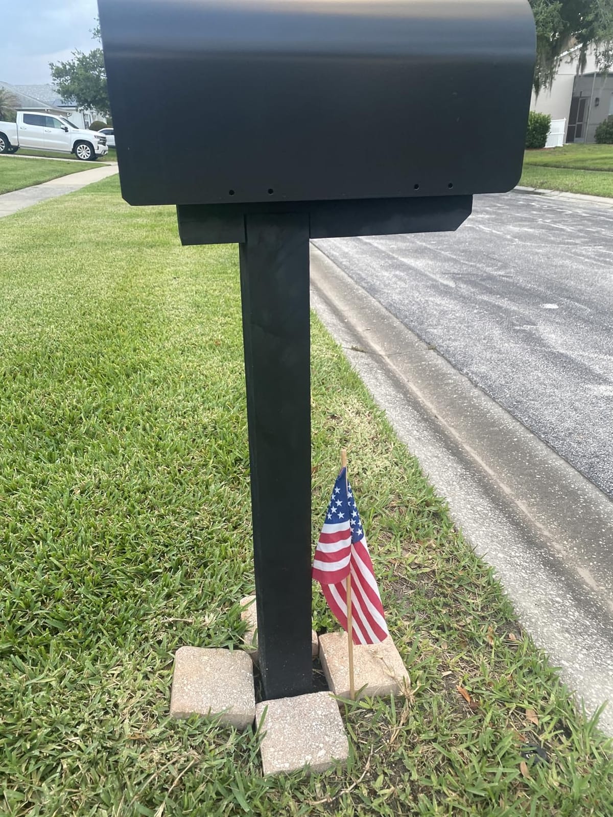 Architectural Mailboxes DPK000AM Drive-in Post, No Size, Aromatic Cedar customer photo 2