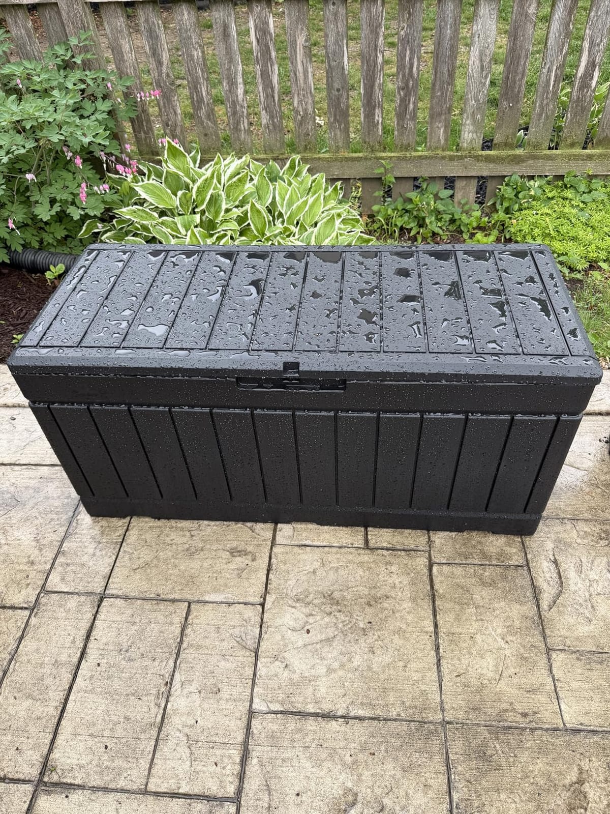 Devoko 30 Gallon Resin Deck Box Waterproof Outdoor Storage Box for Patio Furniture Pool Accessories Indoor Storage for Cushion Garden Tools (30 Gallon, Black) customer photo 2